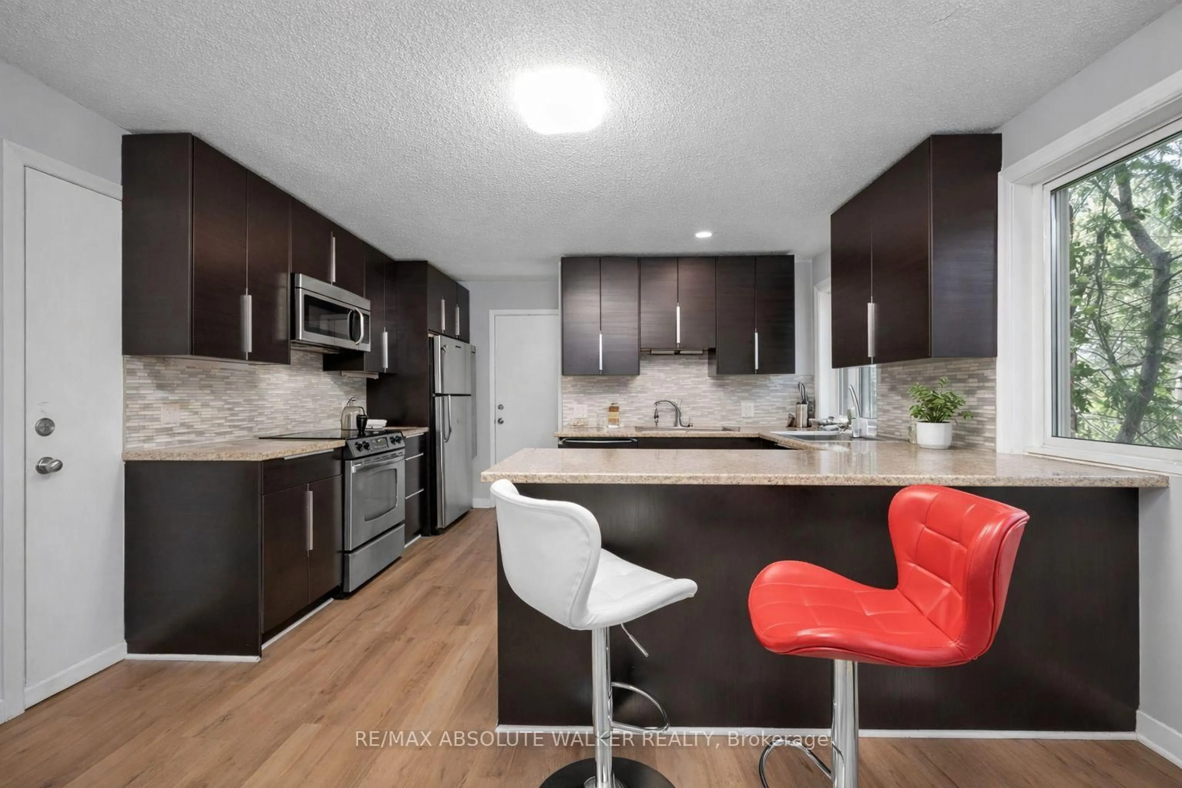 Unknown for 375 St. Denis St, Ottawa Ontario K1L 5H8