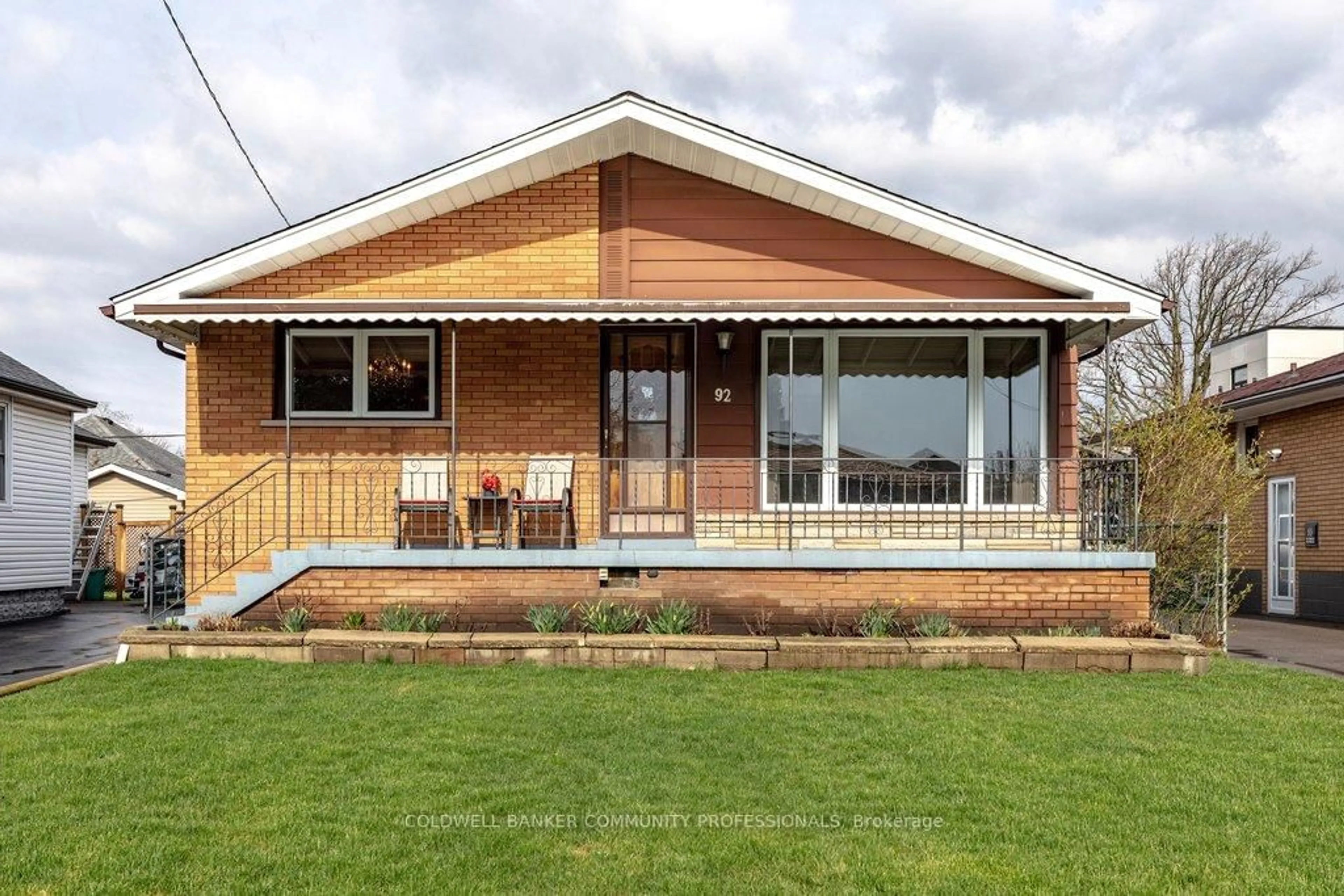 Home with brick exterior material, unknown for 92 Reid Ave, Hamilton Ontario L8K 3V1