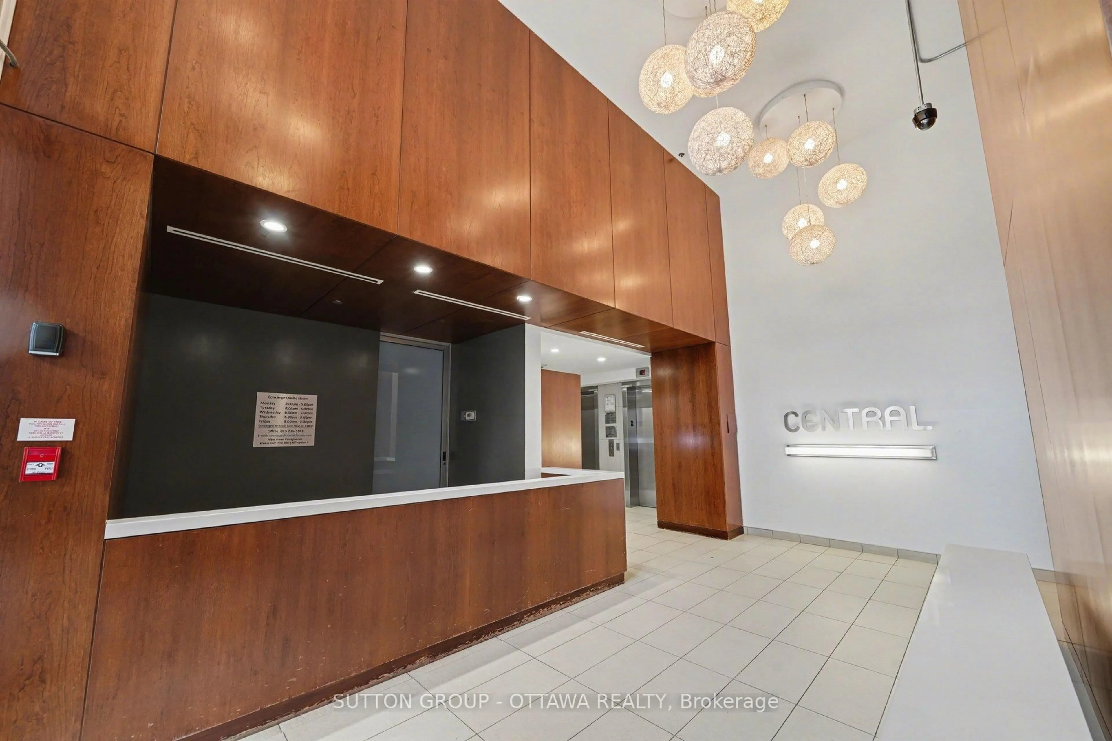 Lobby for 354 Gladstone Ave #323, Ottawa Ontario K2P 0R4