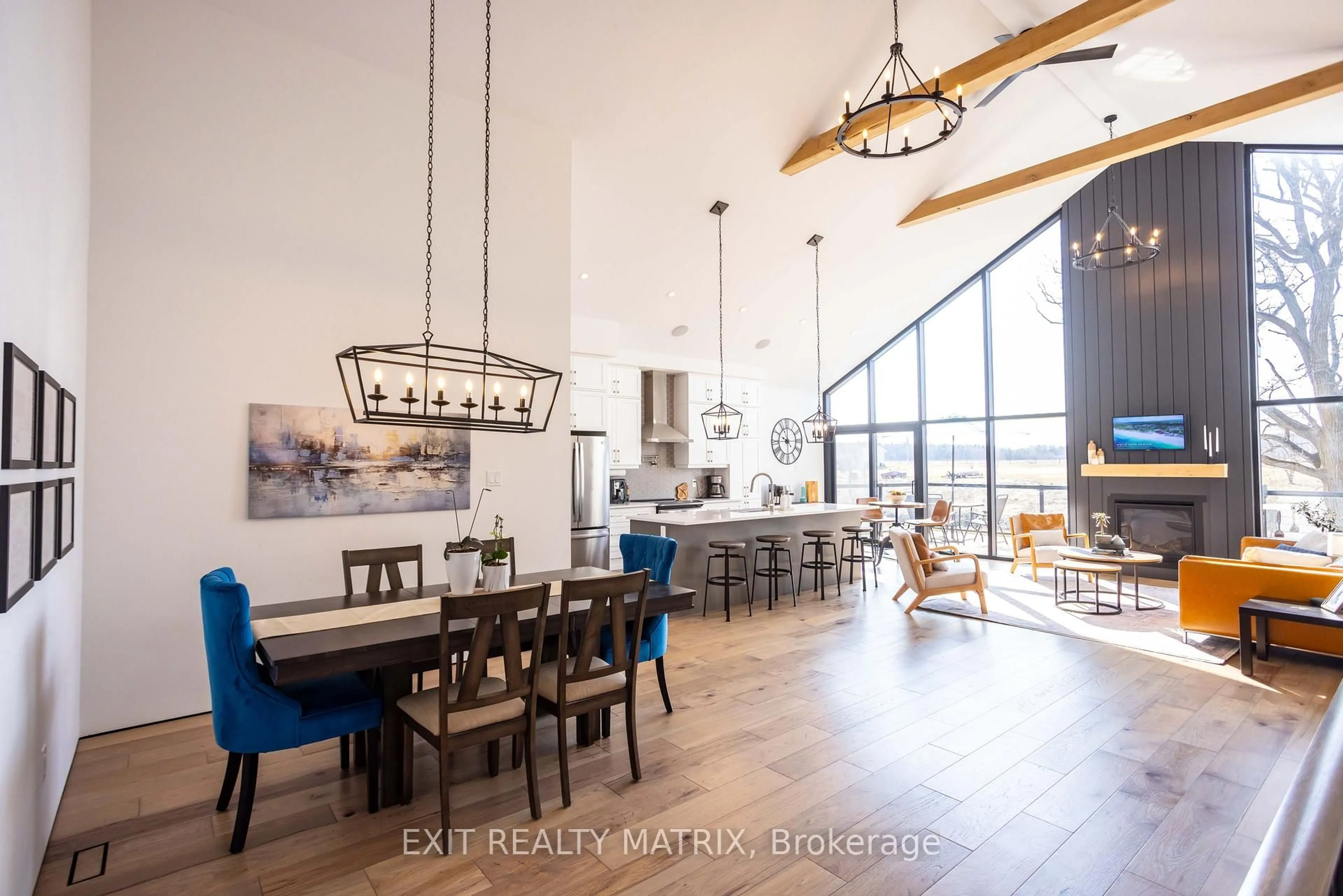 Dining room, wood/laminate floor for 709 Lebrun St, The Nation Ontario K0A 1M0