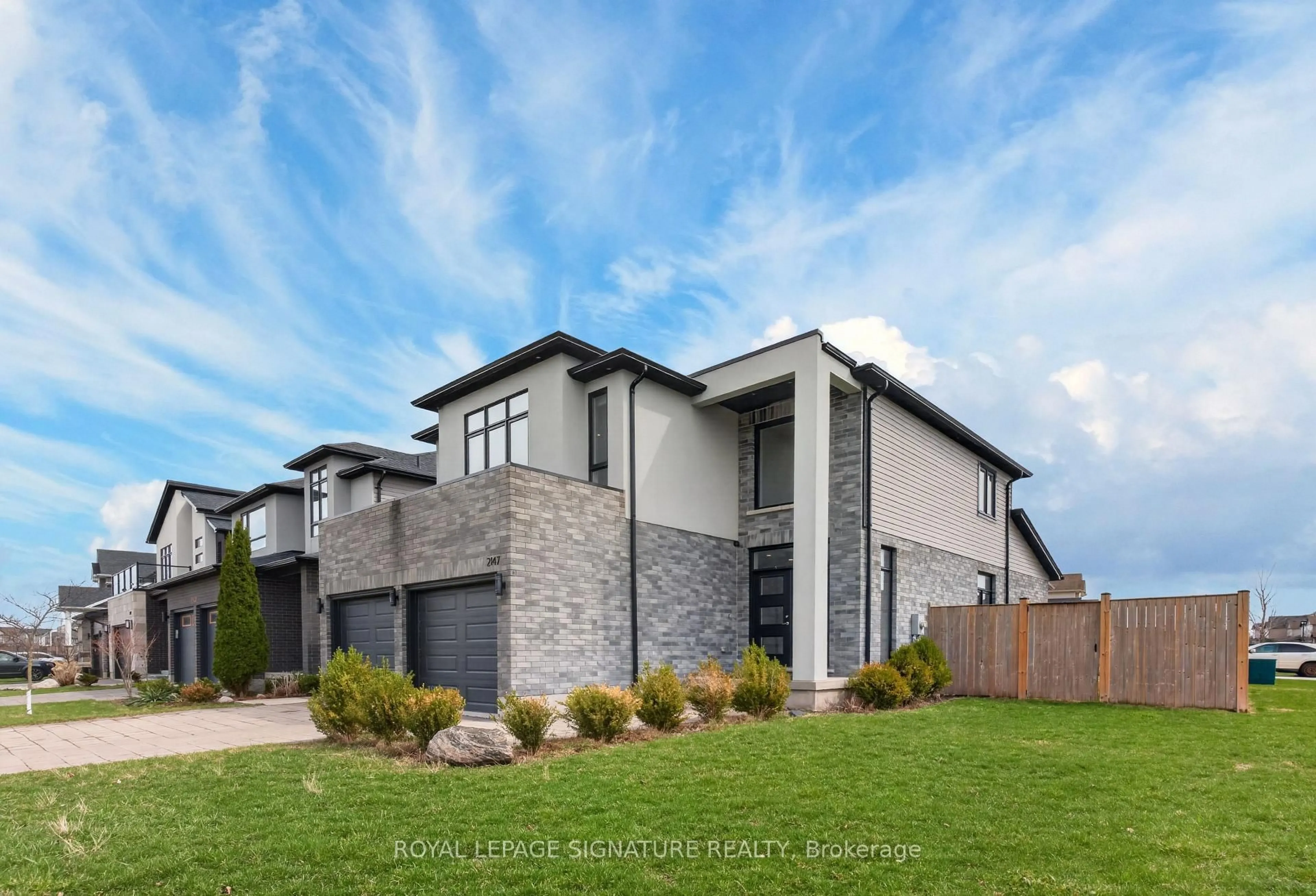 Home with brick exterior material, unknown for 2147 Wateroak Dr, London North Ontario N6G 0P9