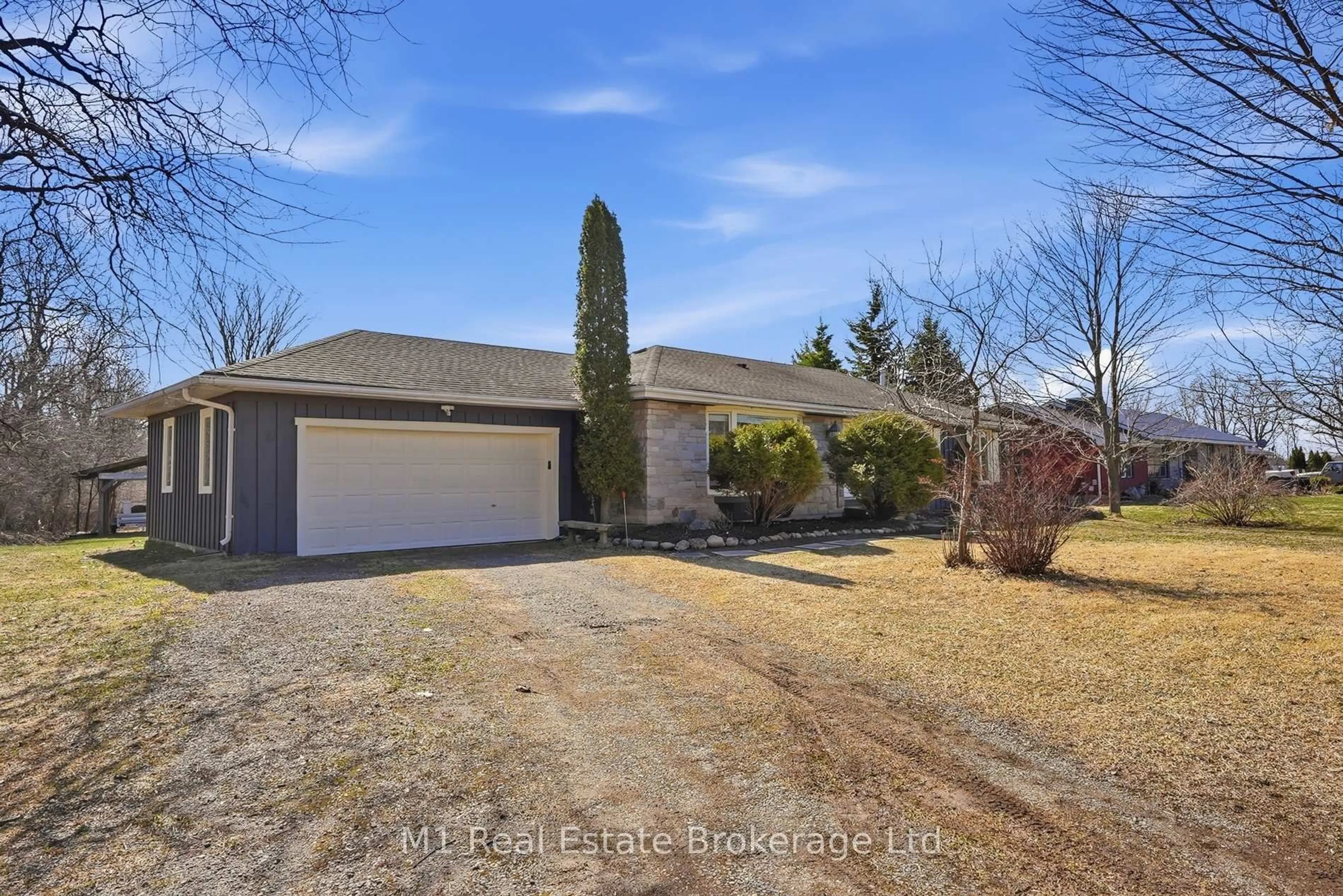 A pic from outside/outdoor area/front of a property/back of a property/a pic from drone, street for 9467 Wellington Rd 124, Erin Ontario N0B 1T0