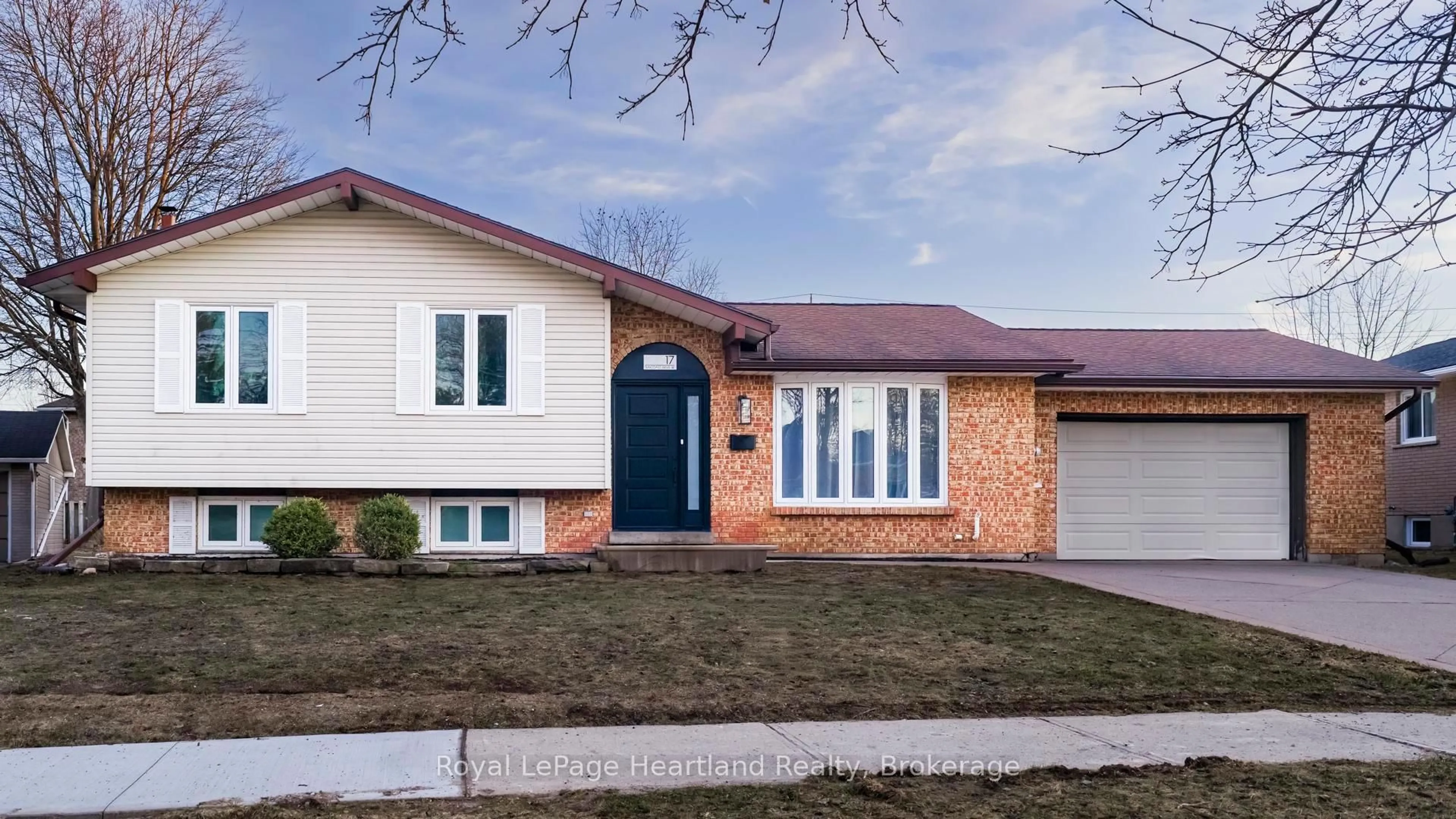 Home with brick exterior material, street for 17 SUNCOAST Dr, Goderich Ontario N7A 4H1