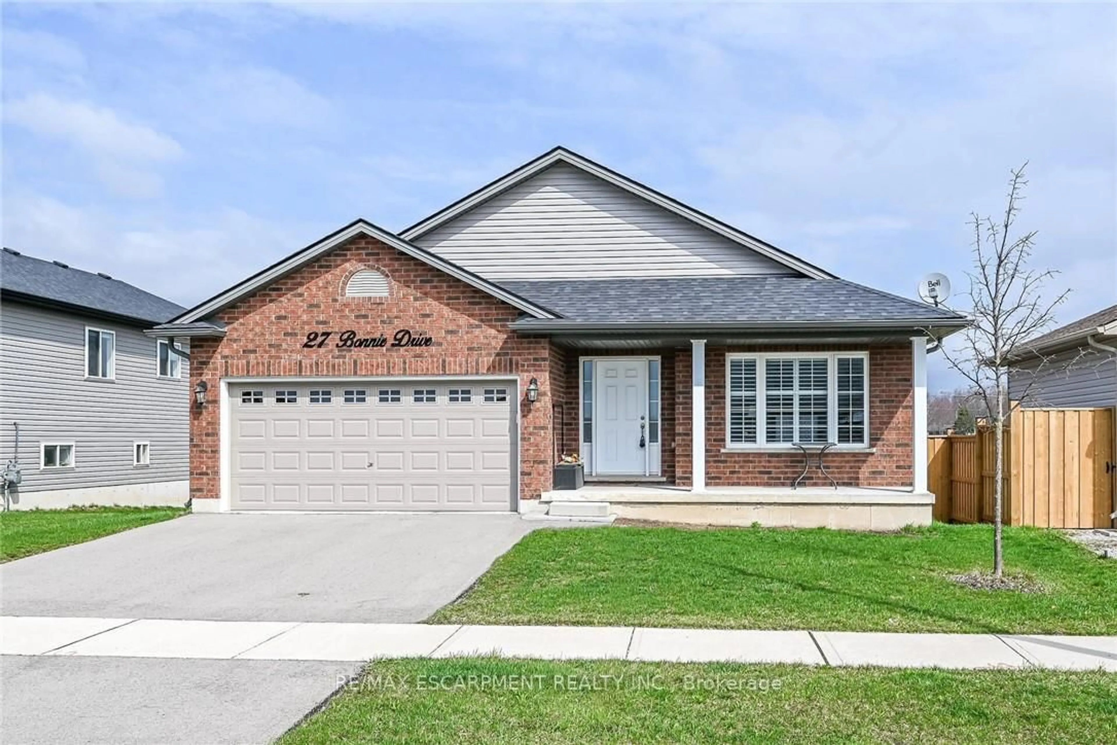 Home with brick exterior material, street for 27 Bonnie Dr, Haldimand Ontario N0A 1H0