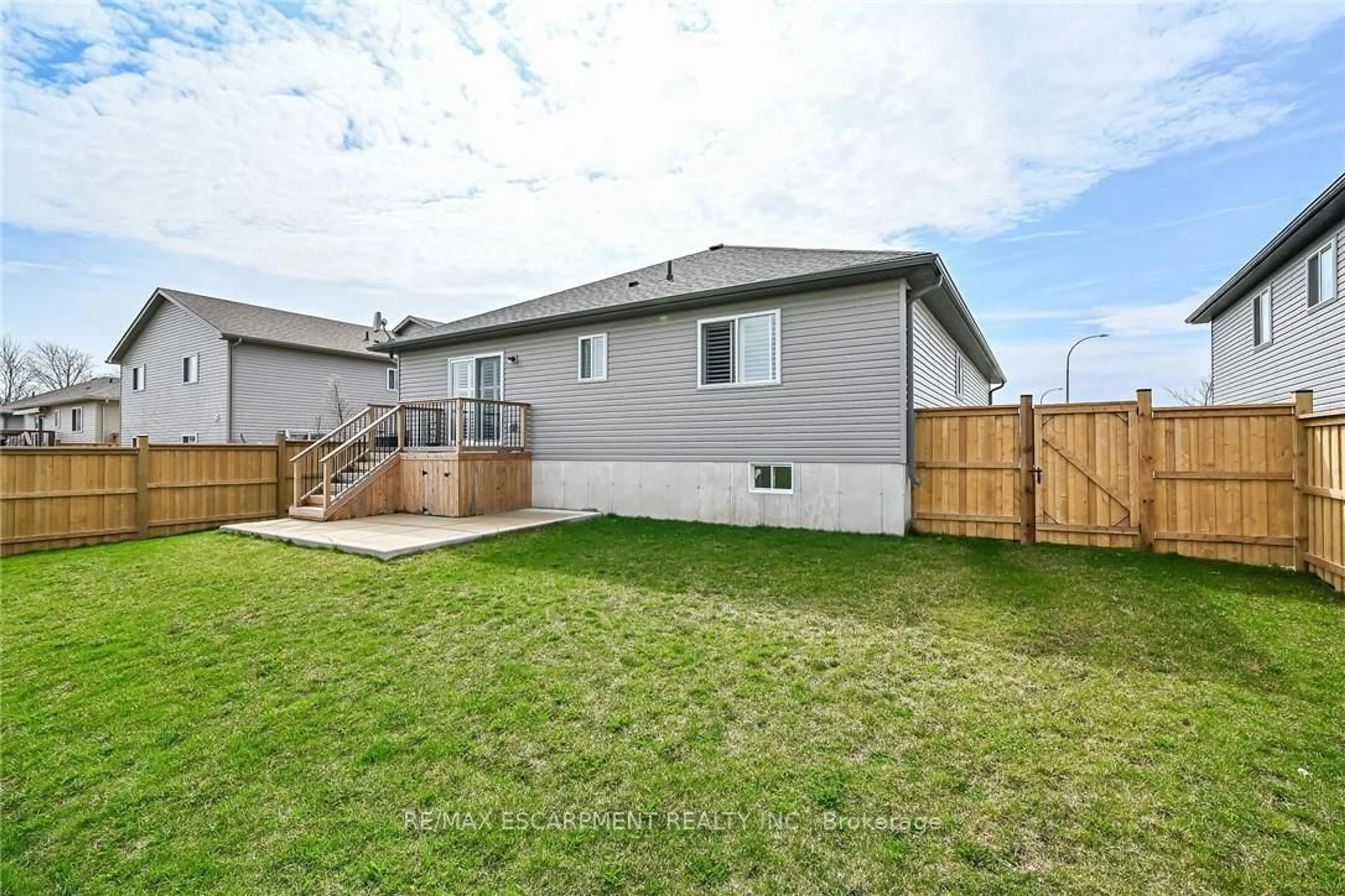 Unknown for 27 Bonnie Dr, Haldimand Ontario N0A 1H0