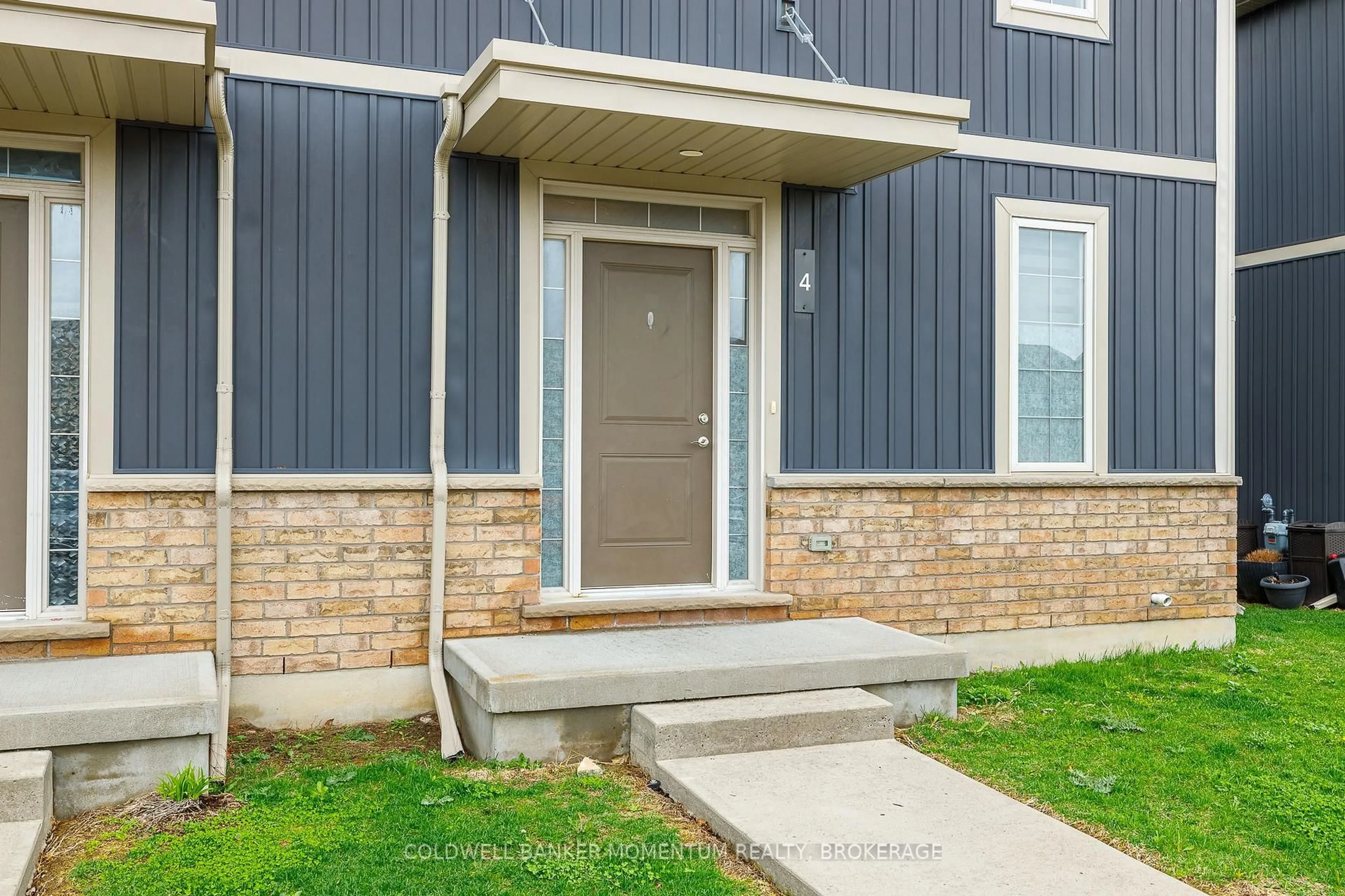 Unknown for 18 Corbin St #4, St. Catharines Ontario L2P 0E8