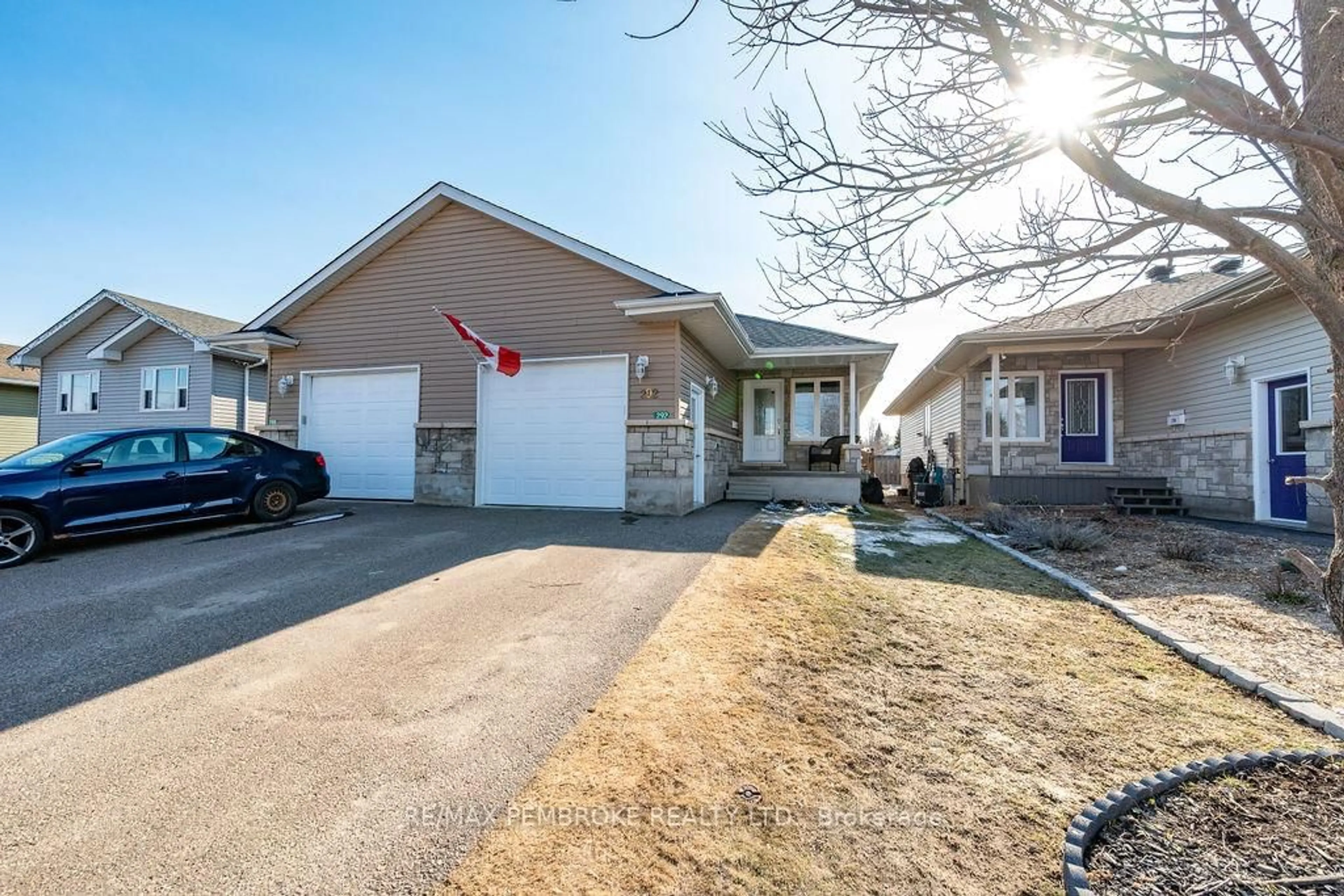 Unknown for 292 Mckenzie St, Pembroke Ontario K8A 3V7