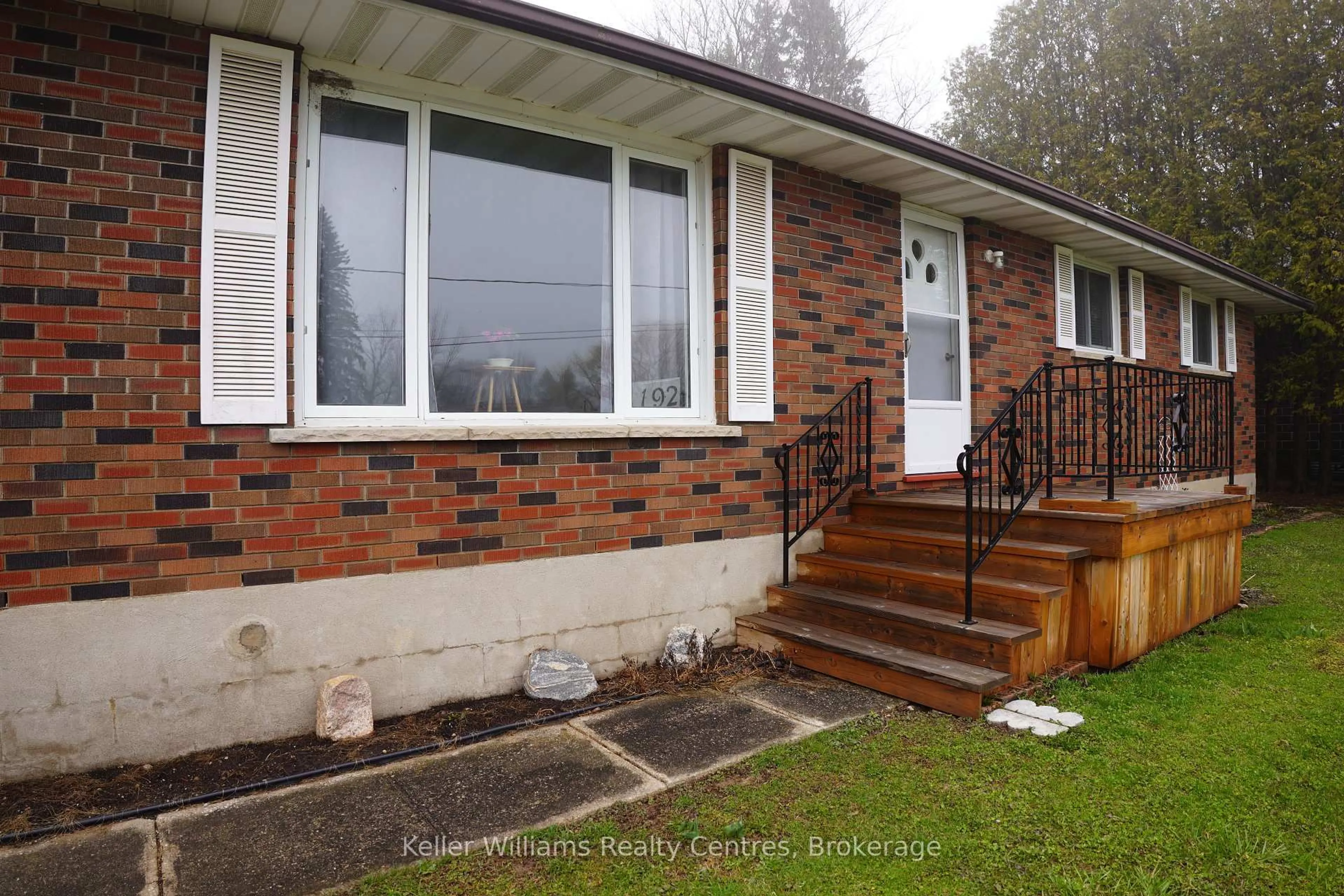 Unknown for 192 George St, South Bruce Peninsula Ontario N0H 2T0