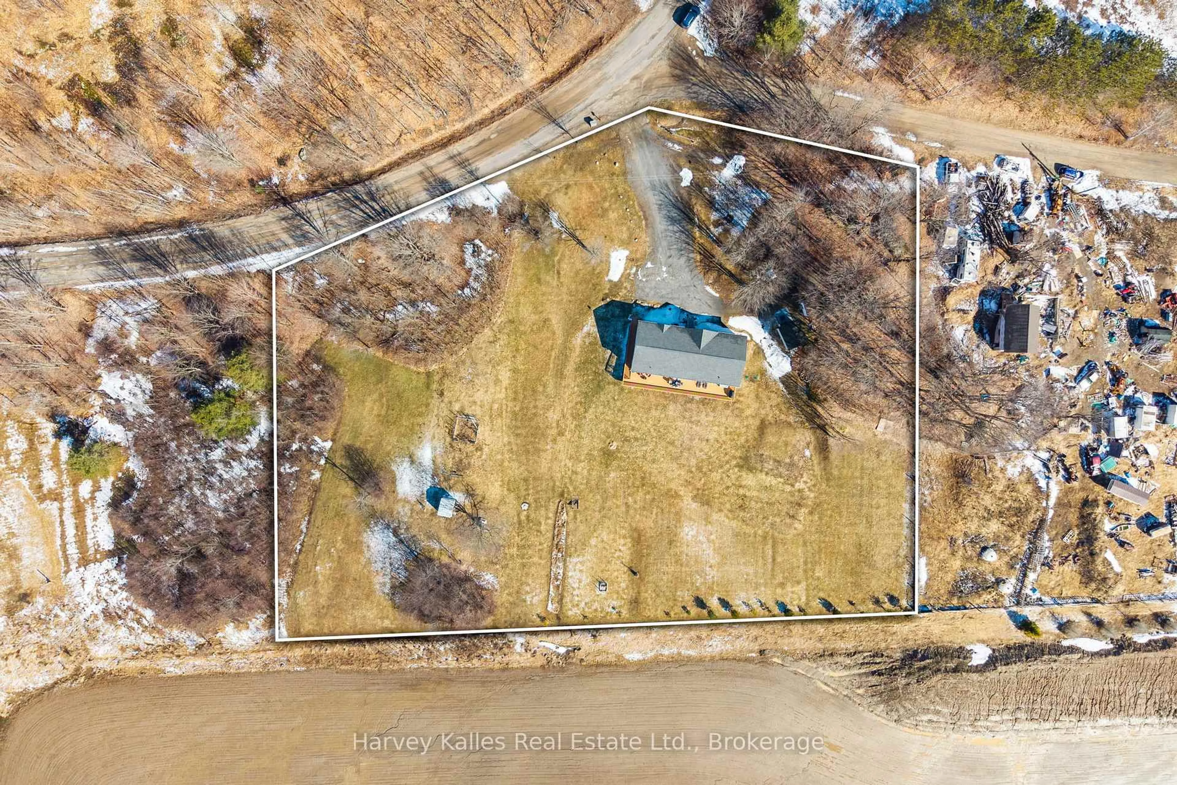 A pic from outside/outdoor area/front of a property/back of a property/a pic from drone, water/lake/river/ocean view for 1120 Shea Rd, Muskoka Lakes Ontario P0B 1M0