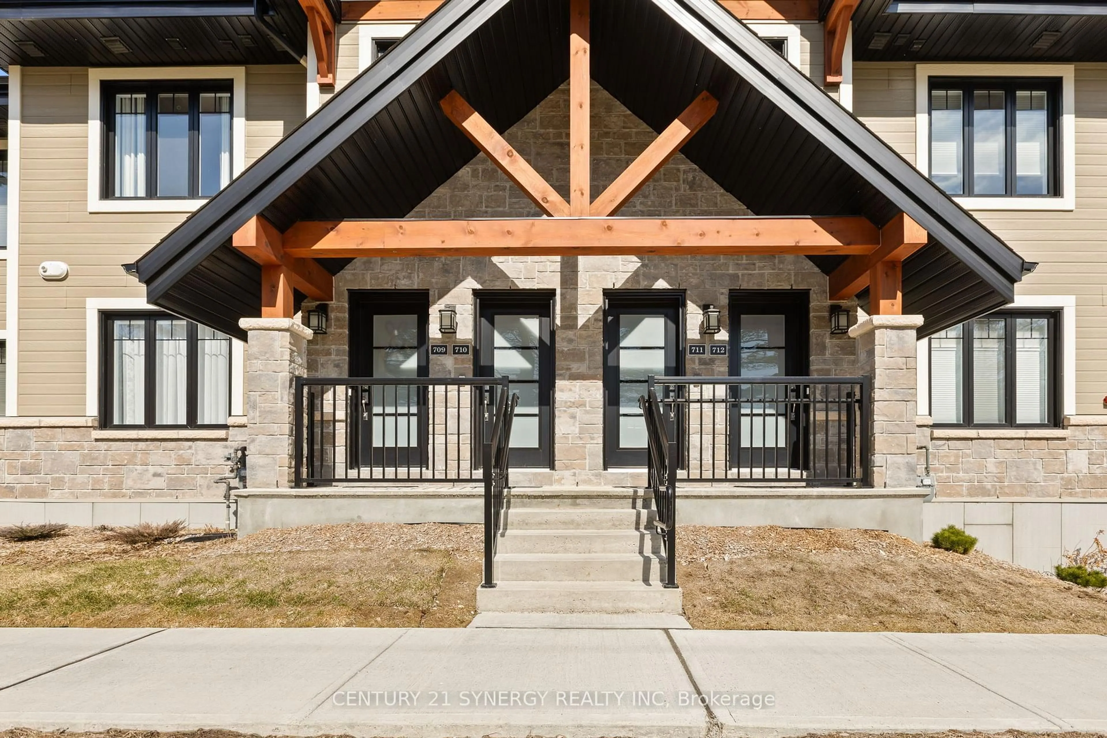 Indoor entryway for 360 Montee Outaouais St #710, Clarence-Rockland Ontario K4K 0N3