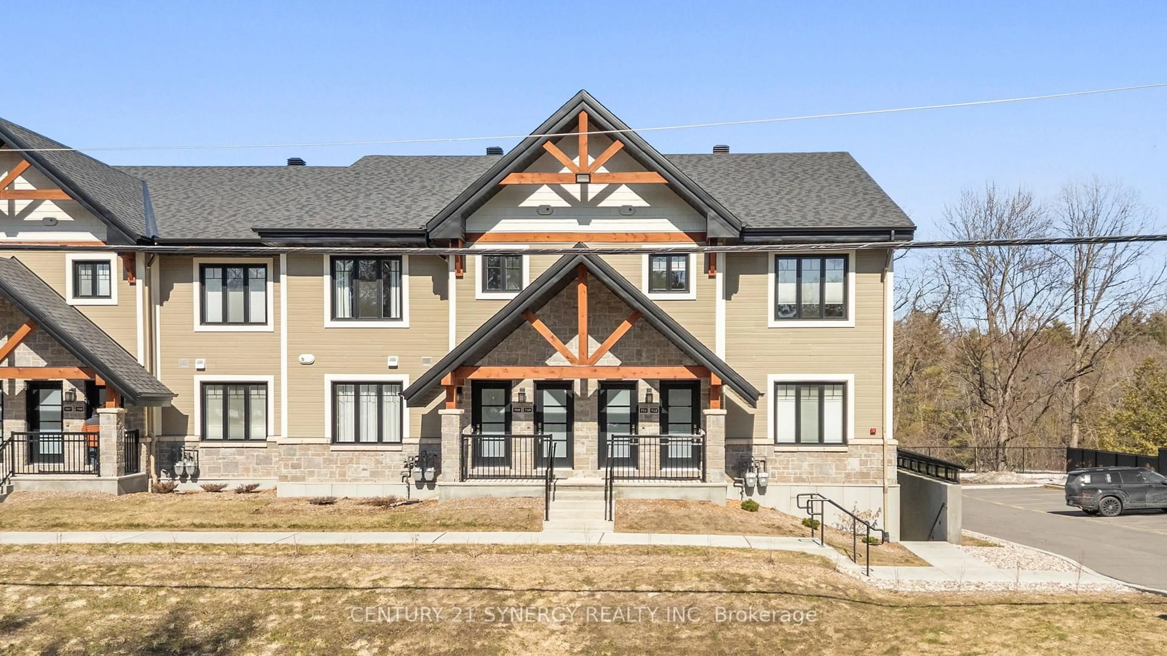 Patio, building for 360 Montee Outaouais St #710, Clarence-Rockland Ontario K4K 0N3