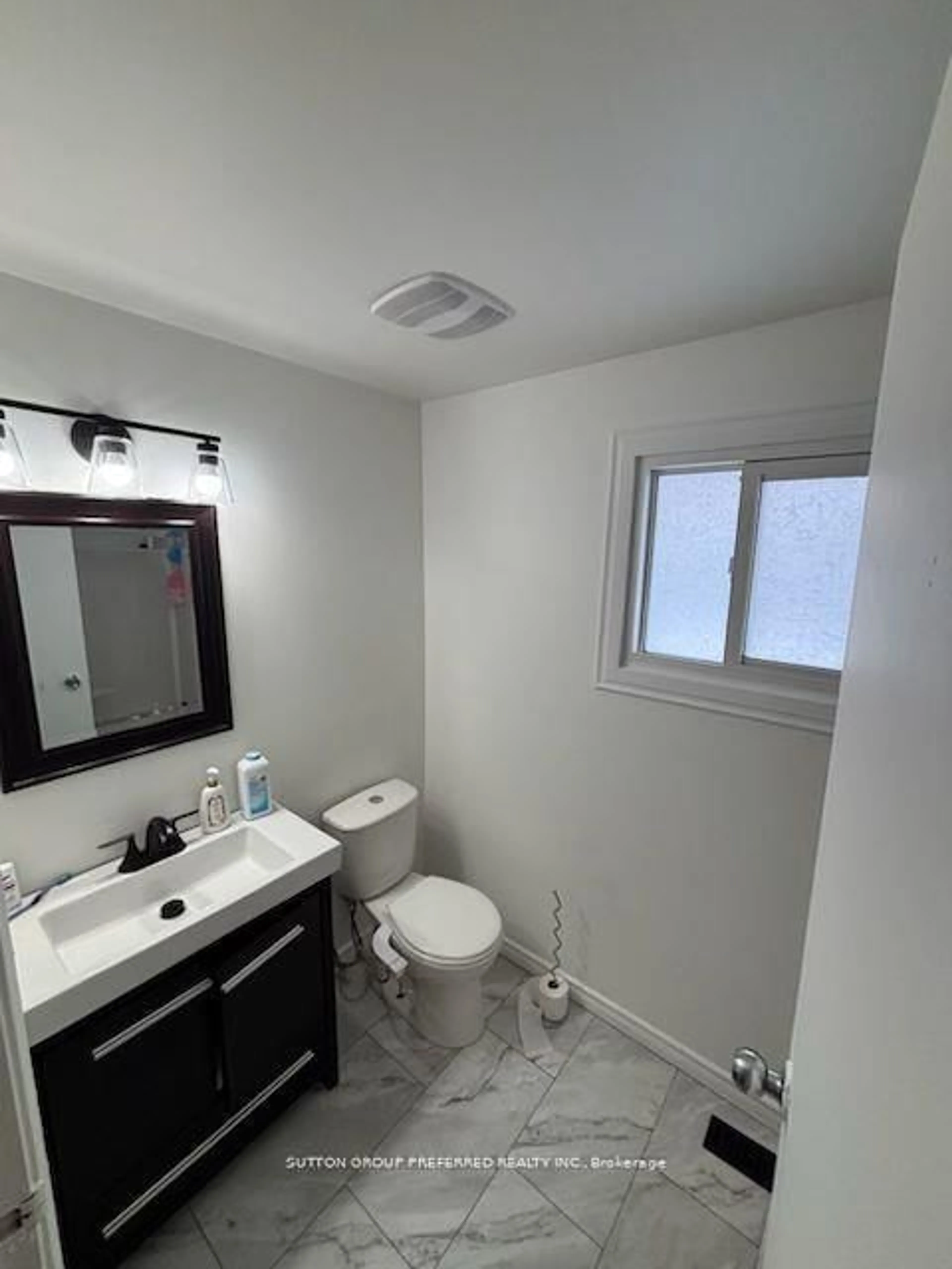 A pic of a room for 595 Third St #77, London East Ontario N5V 4A1
