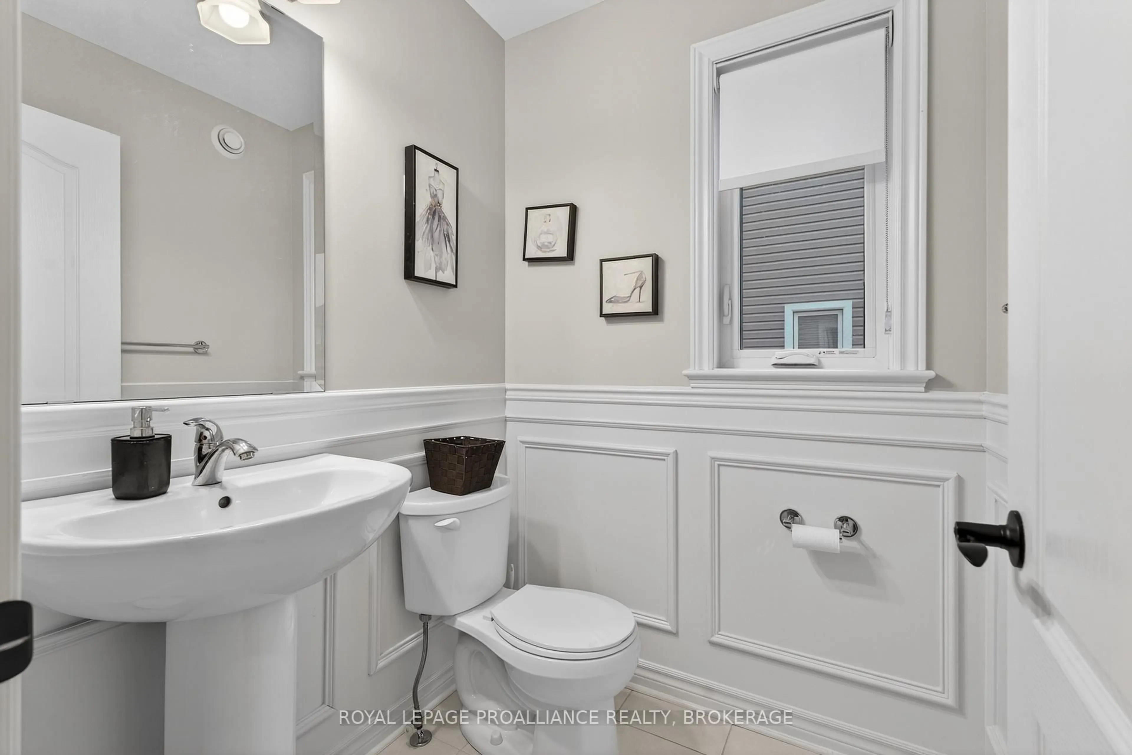 Standard bathroom, ceramic/tile floor for 1372 Monarch Dr, Kingston Ontario K7P 0S2