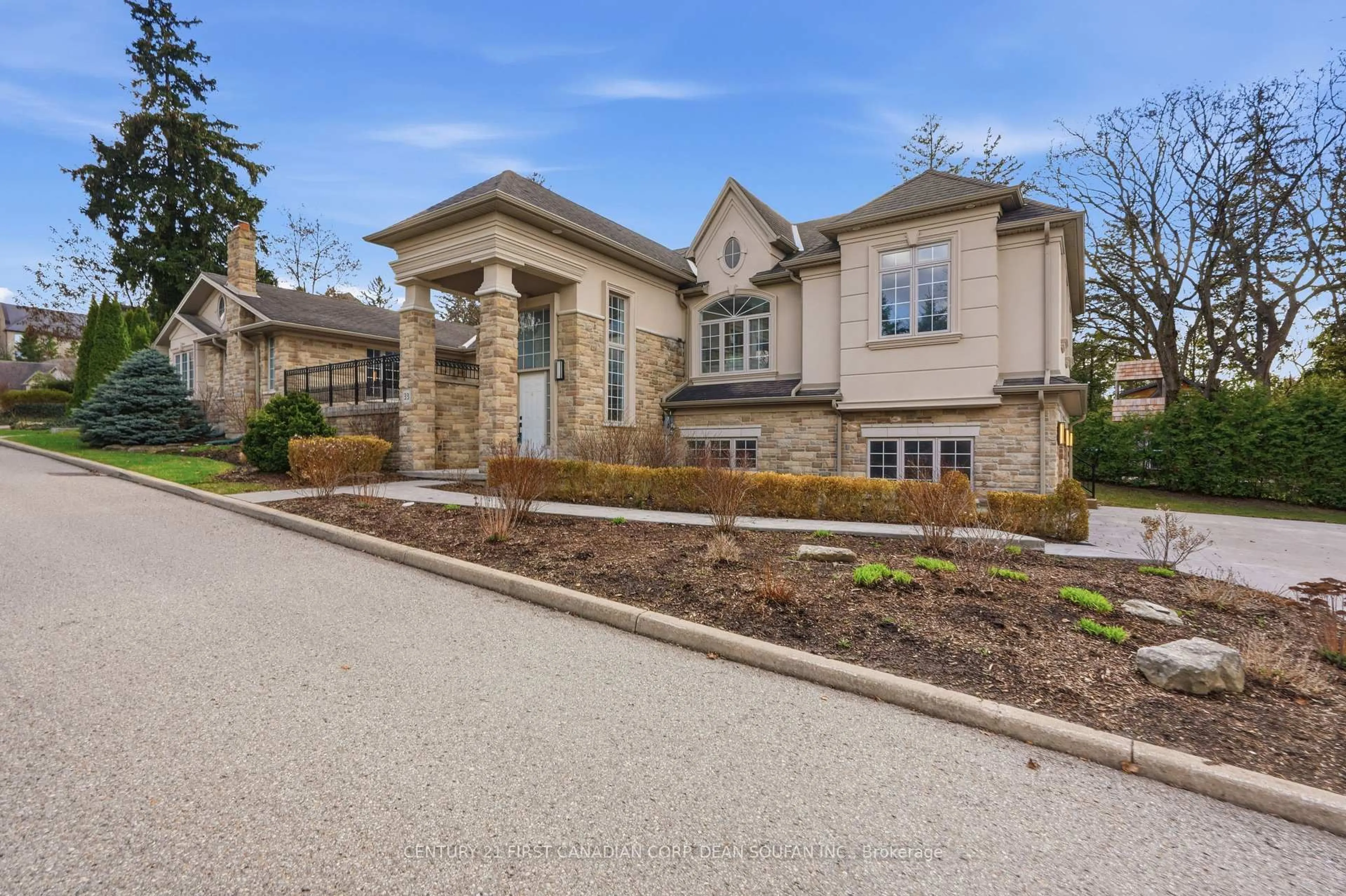 Home with brick exterior material, street for 145 BASELINE Rd #33, London South Ontario N6C 2N6