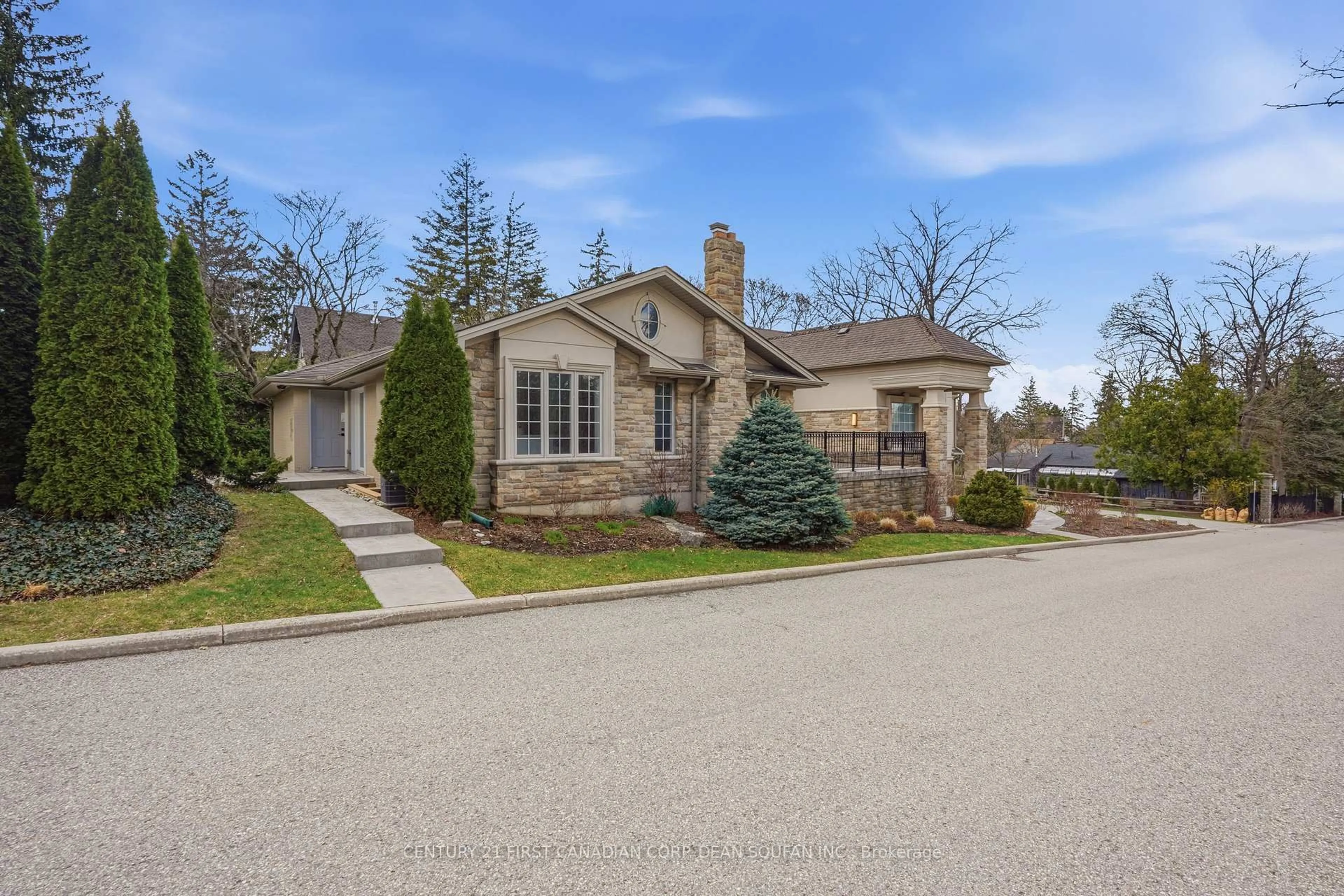 Home with brick exterior material, street for 145 BASELINE Rd #33, London South Ontario N6C 2N6