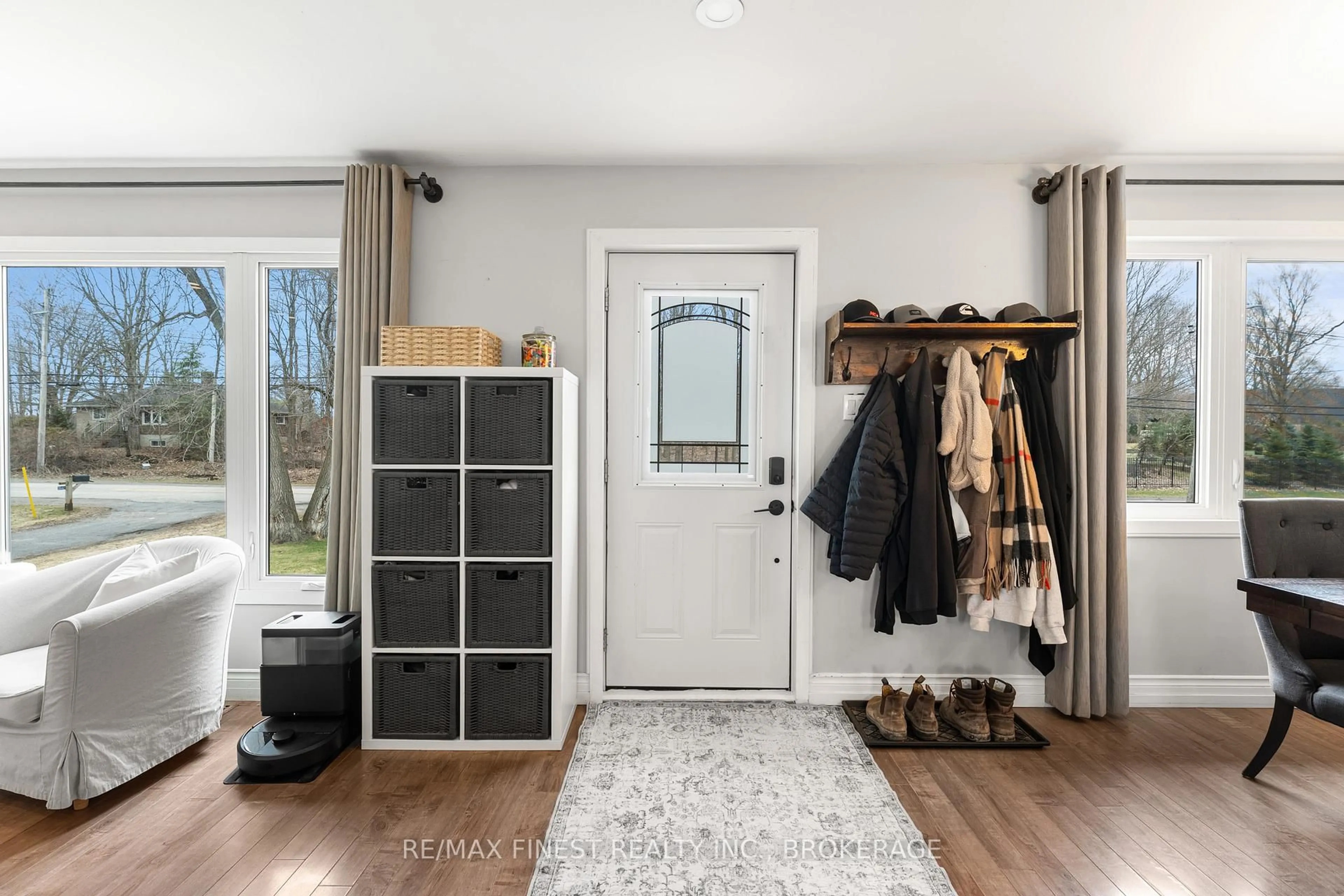 Indoor entryway for 3540 County Road 27, Elizabethtown-Kitley Ontario K0E 1M0