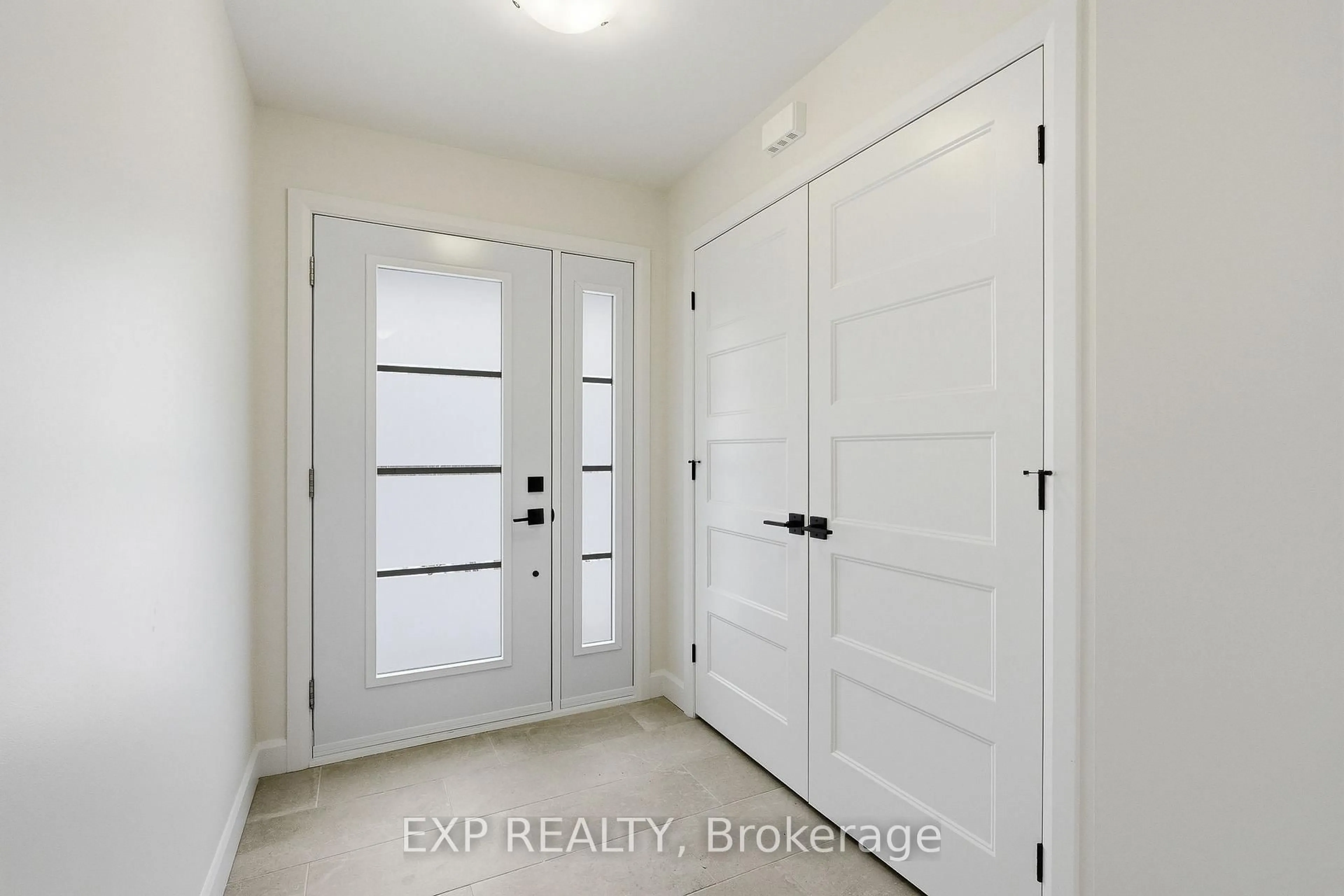 Indoor entryway for 121 Lorie St, The Nation Ontario K0A 2M0