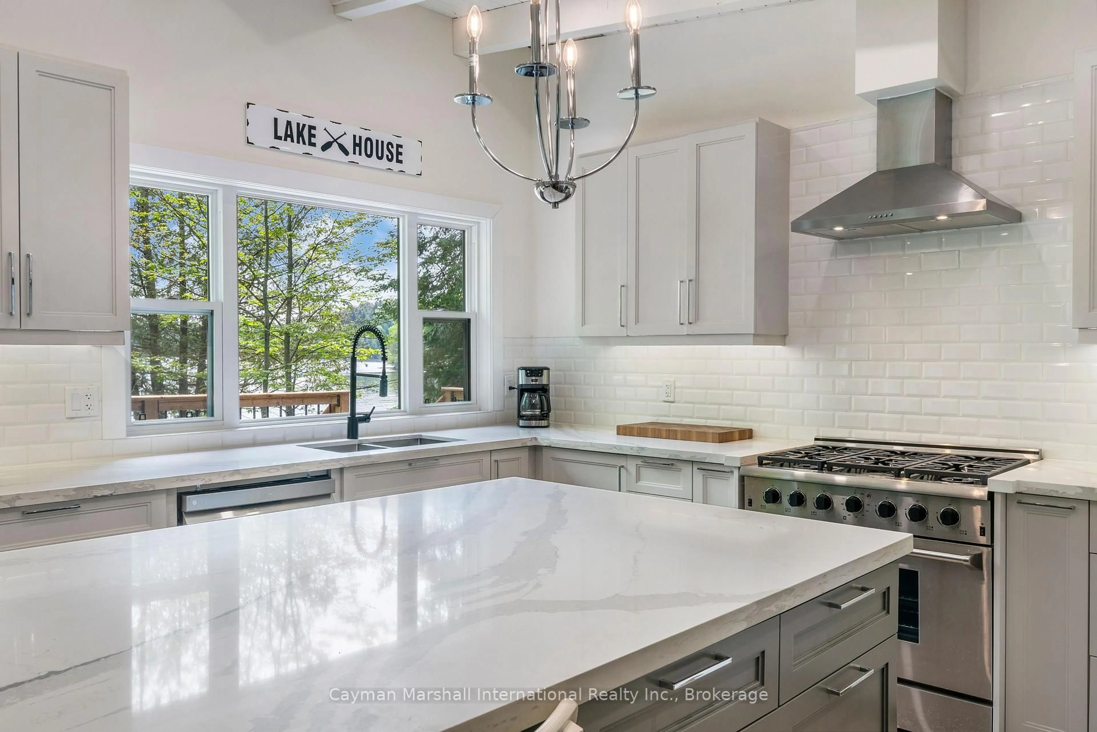 Unknown for 1011 White Pine Rd, Lake of Bays Ontario P1H 2J3