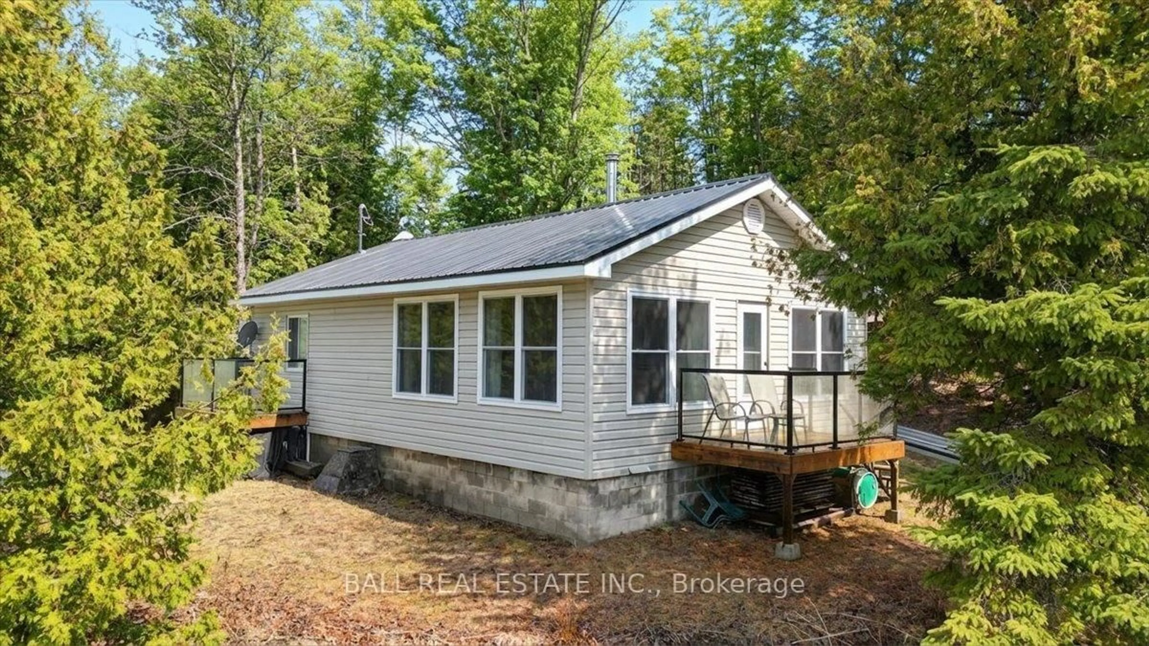 Home with vinyl exterior material, building for 92 Fire Route 59A, Havelock-Belmont-Methuen Ontario K0L 1Z0