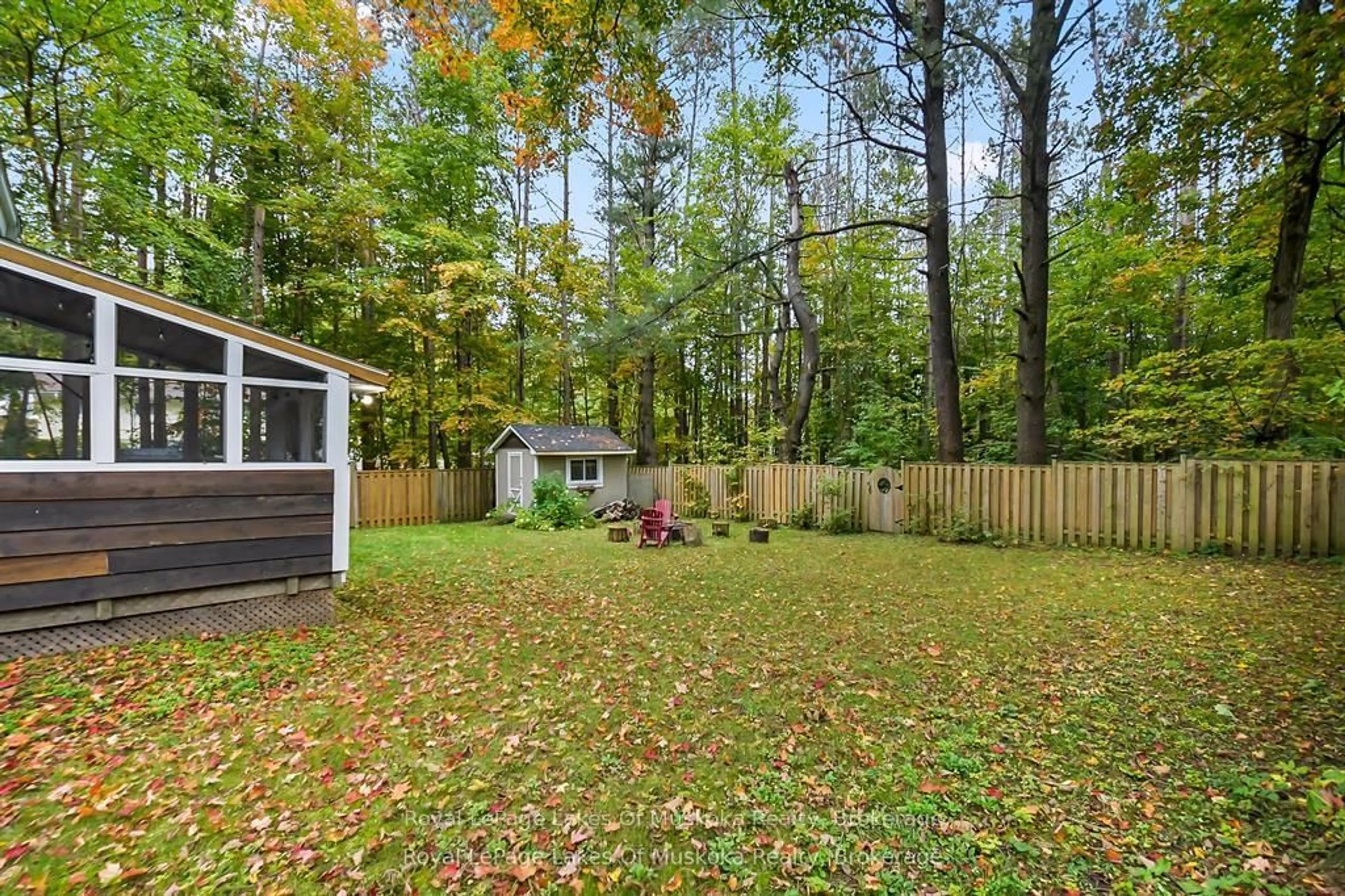 Unknown for 190 Maple St, Bracebridge Ontario P1L 1K4