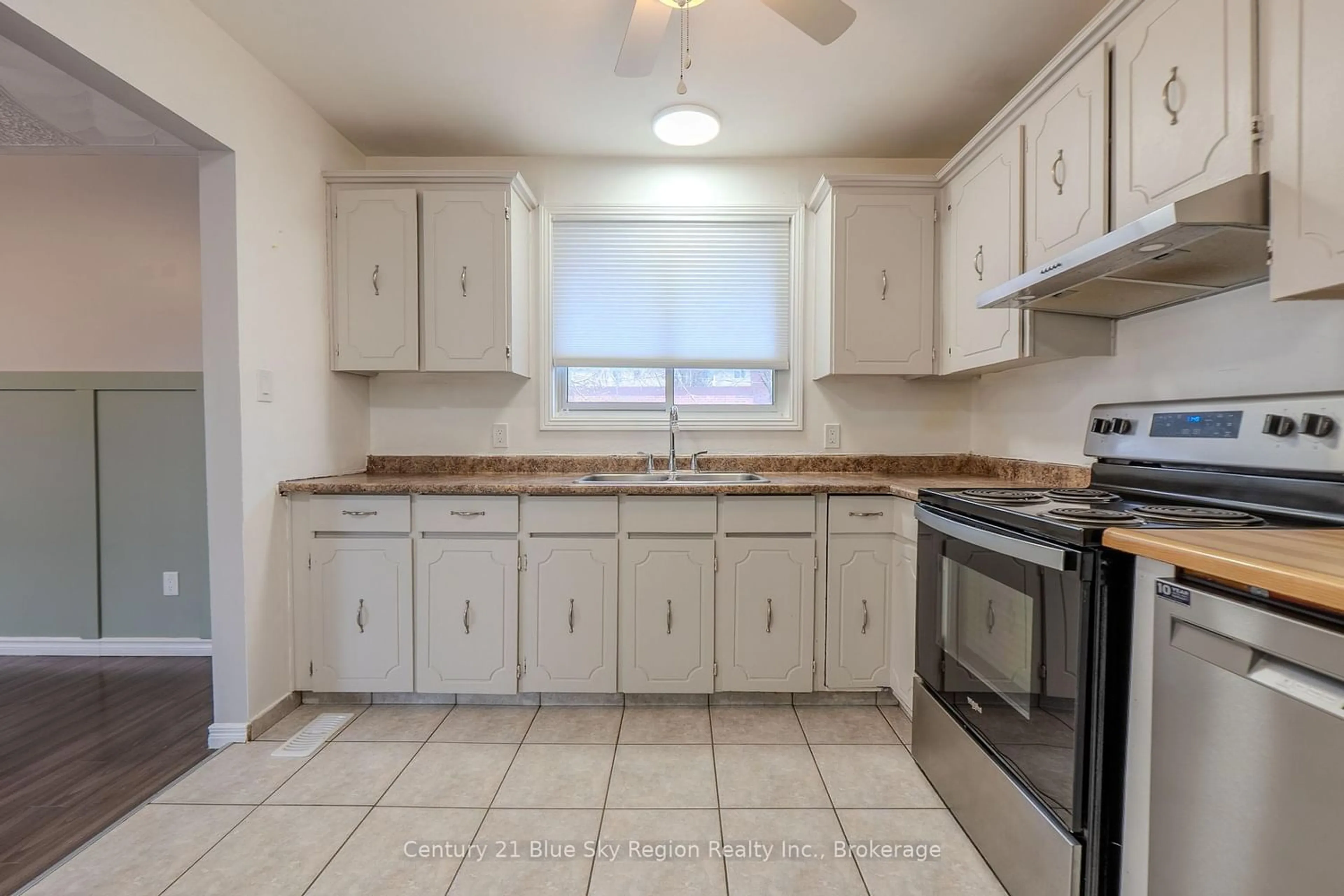 Unknown for 862 Lakeshore Dr, North Bay Ontario P1A 2G8