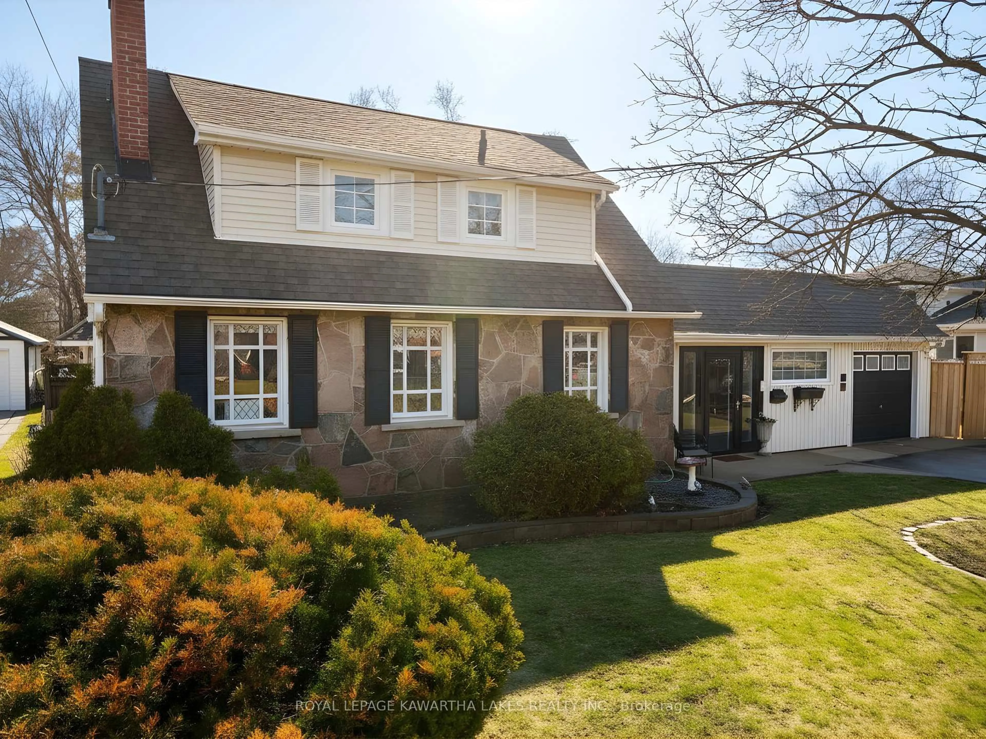 Unknown for 114 Colborne St, Kawartha Lakes Ontario K9V 3T5