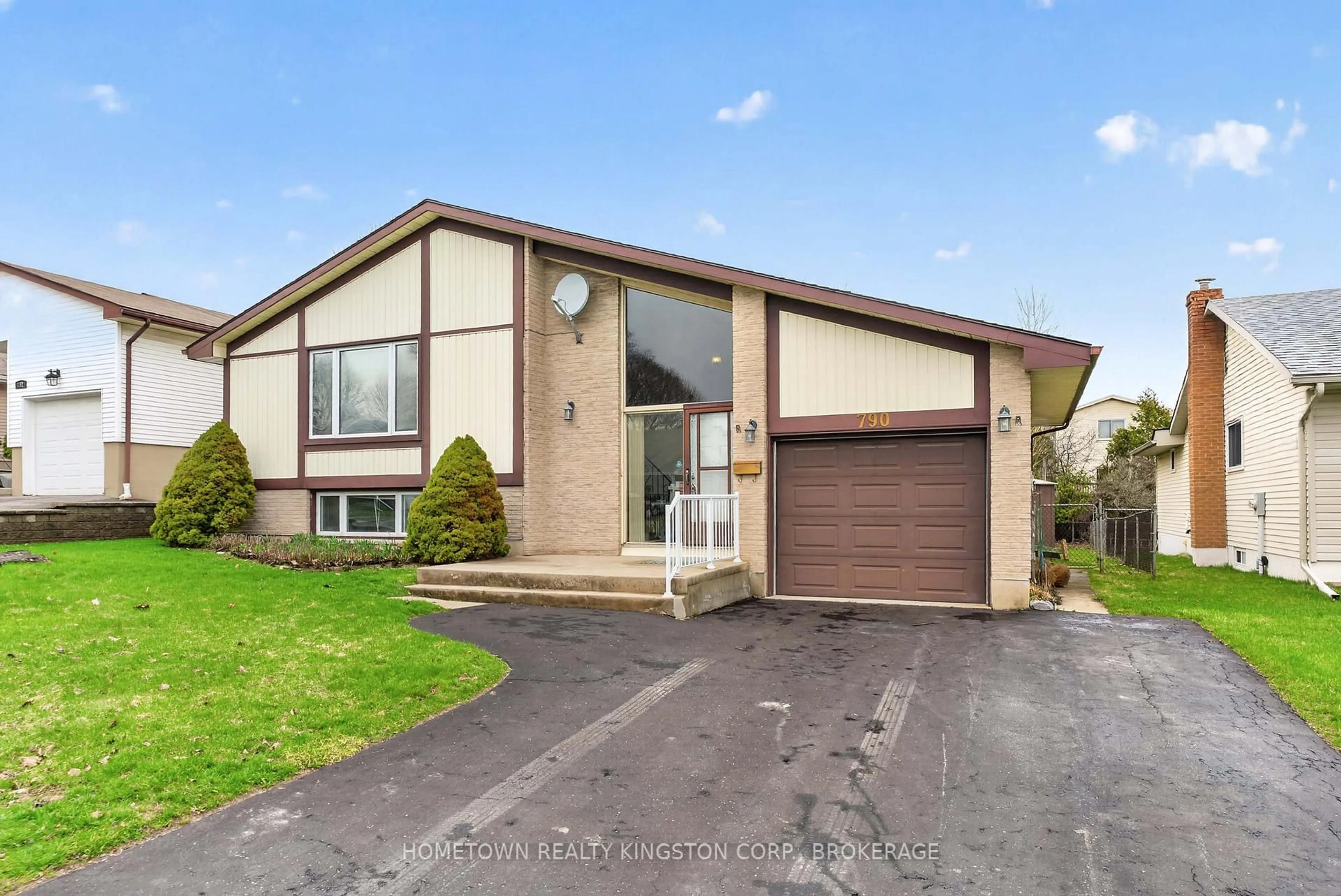 Home with vinyl exterior material, street for 790 Old Colony Rd, Kingston Ontario K7P 1E7