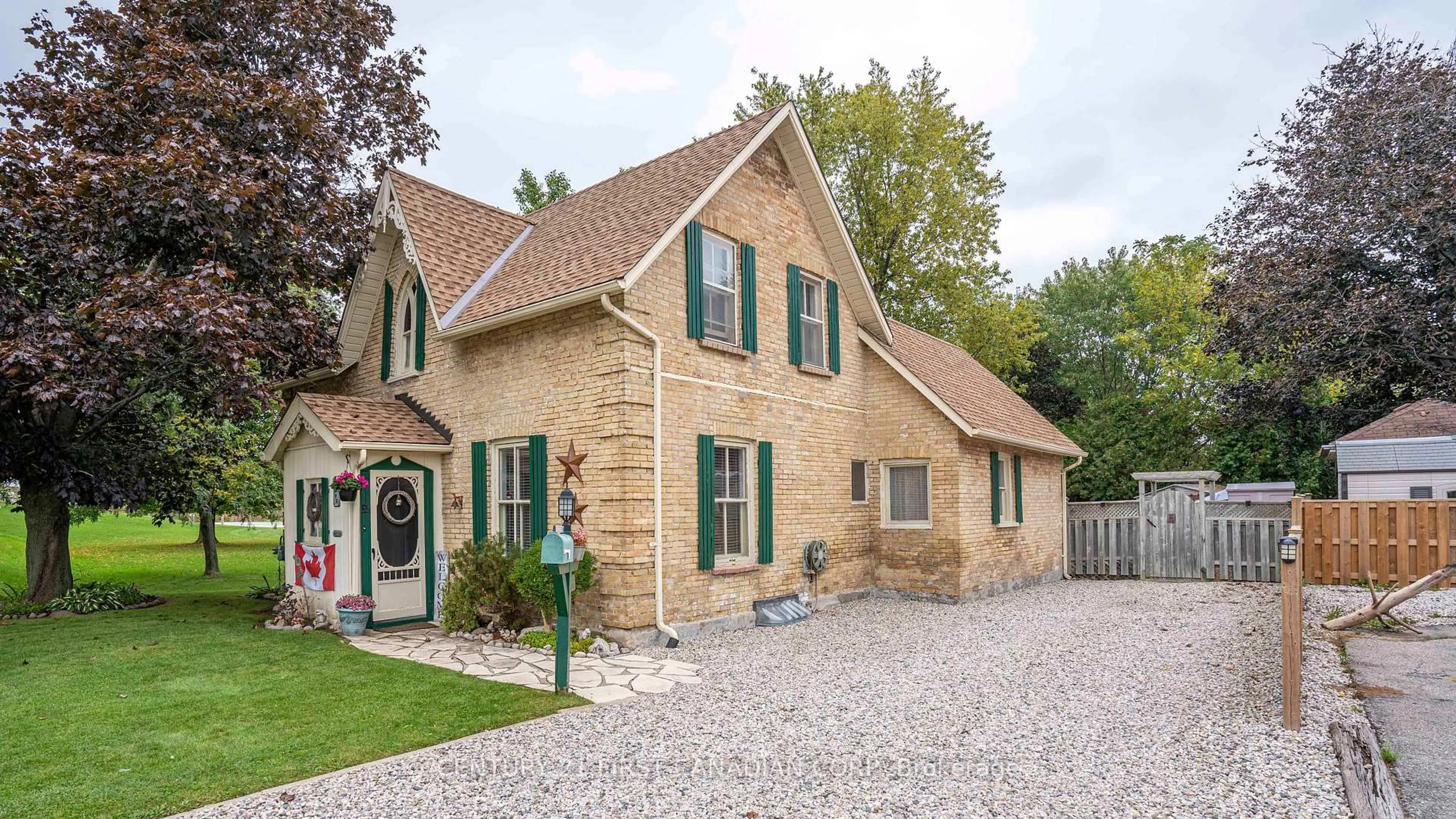 Home with brick exterior material, street for 1 Fairview Ave, St. Thomas Ontario N5R 4X2