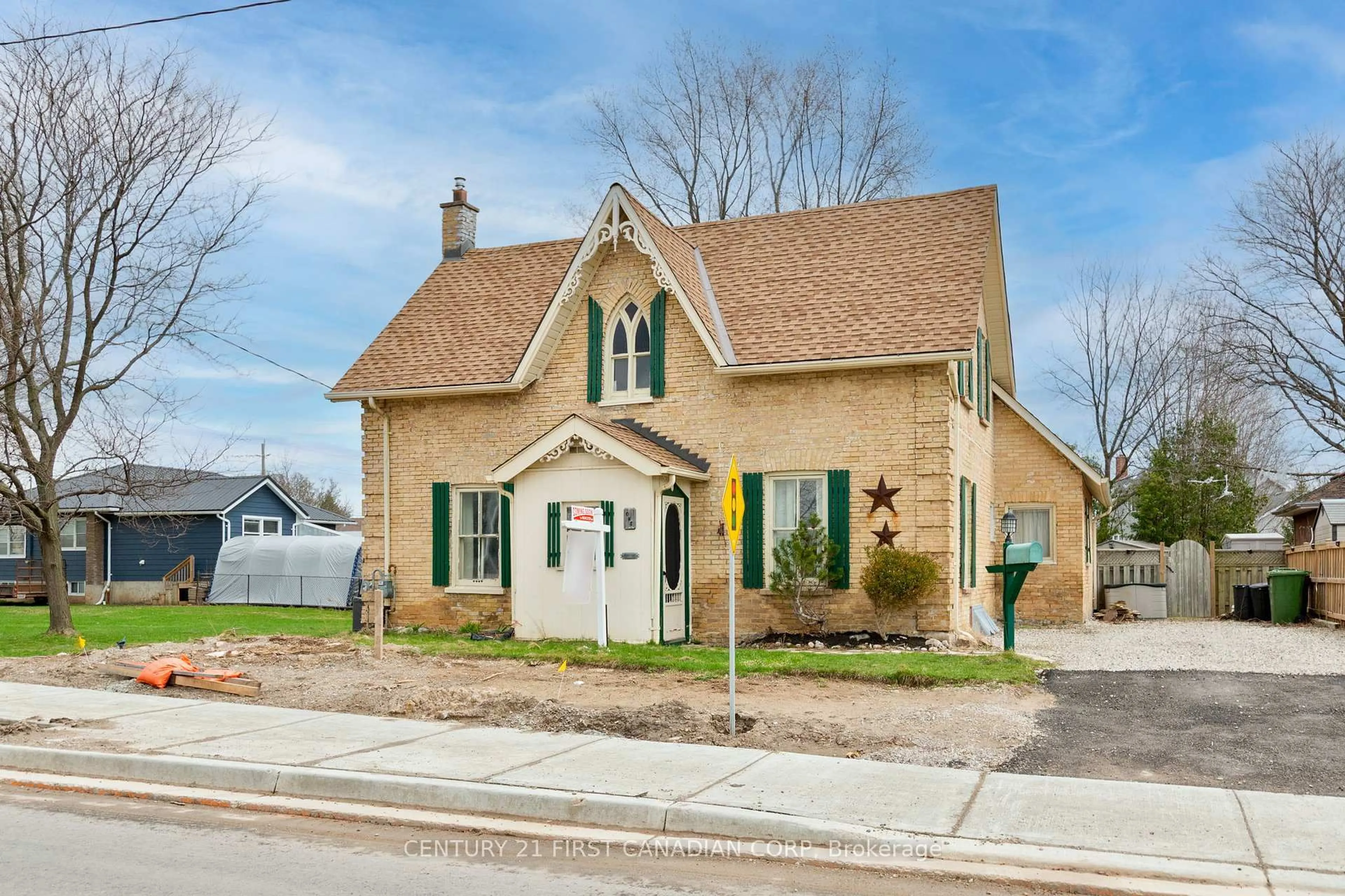 Home with brick exterior material, street for 1 Fairview Ave, St. Thomas Ontario N5R 4X2