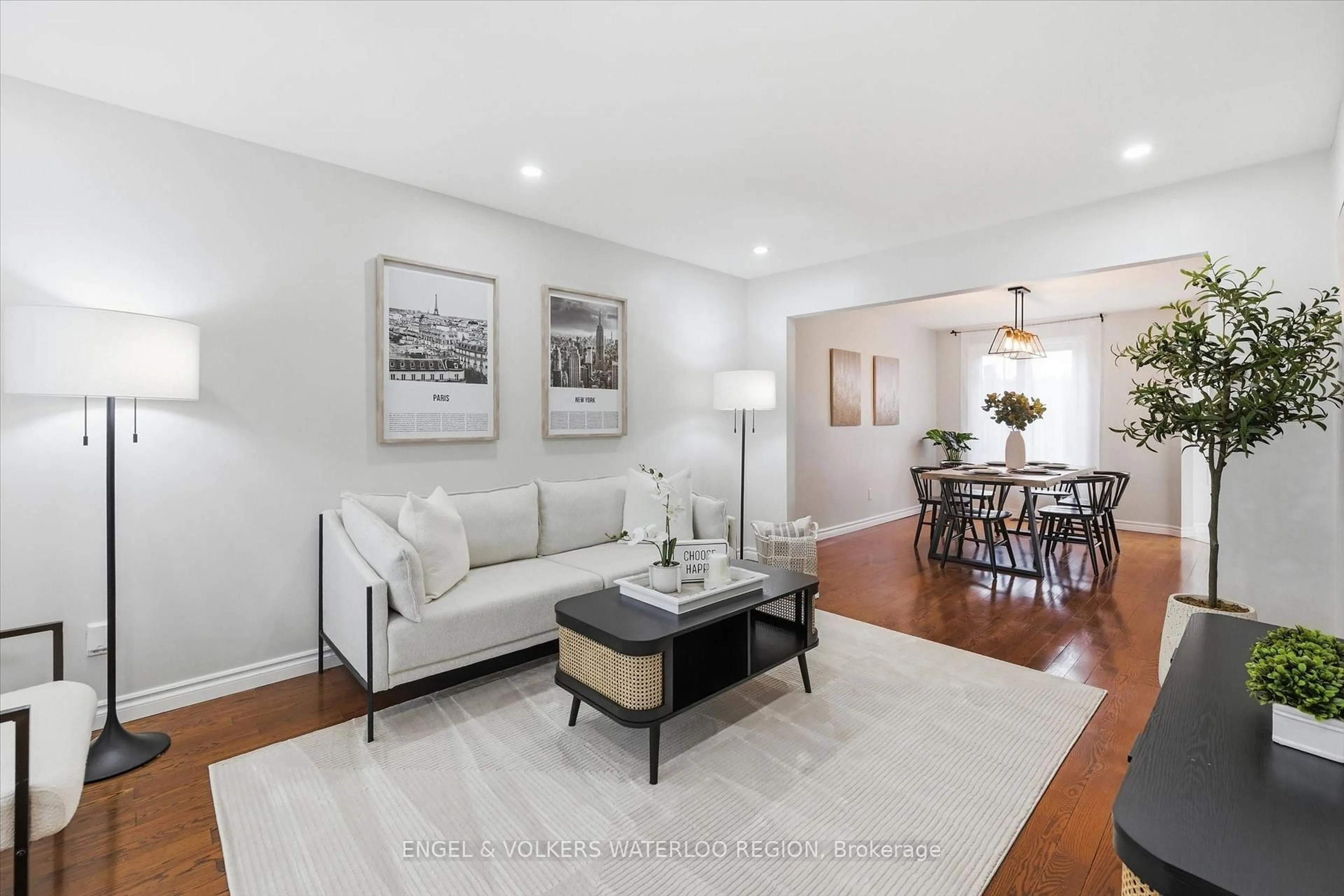 Living room with furniture, unknown for 18 Regal Dr, Hamilton Ontario L8W 2P4