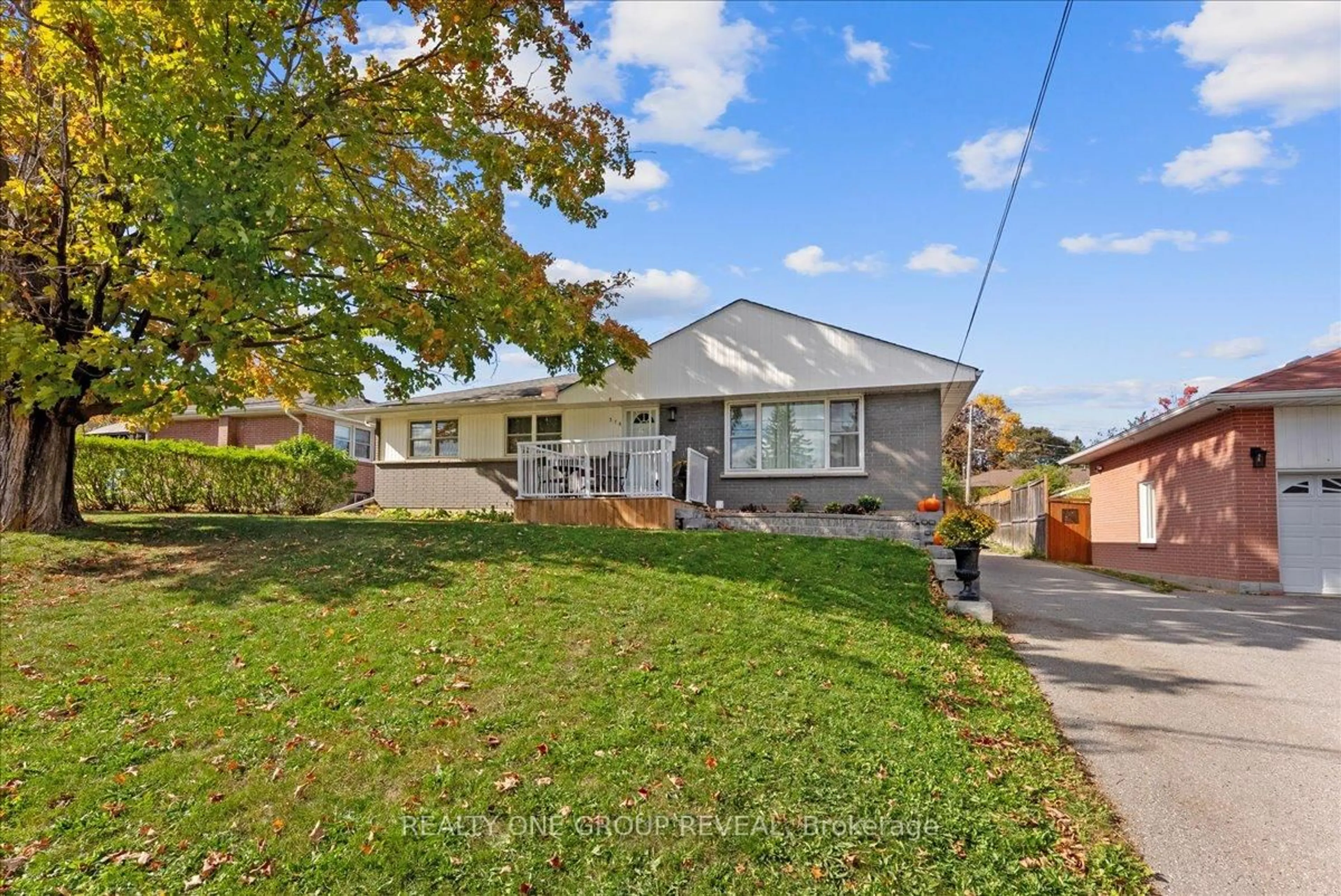 Unknown for 376 Bellevue St, Peterborough Ontario K9H 5G2