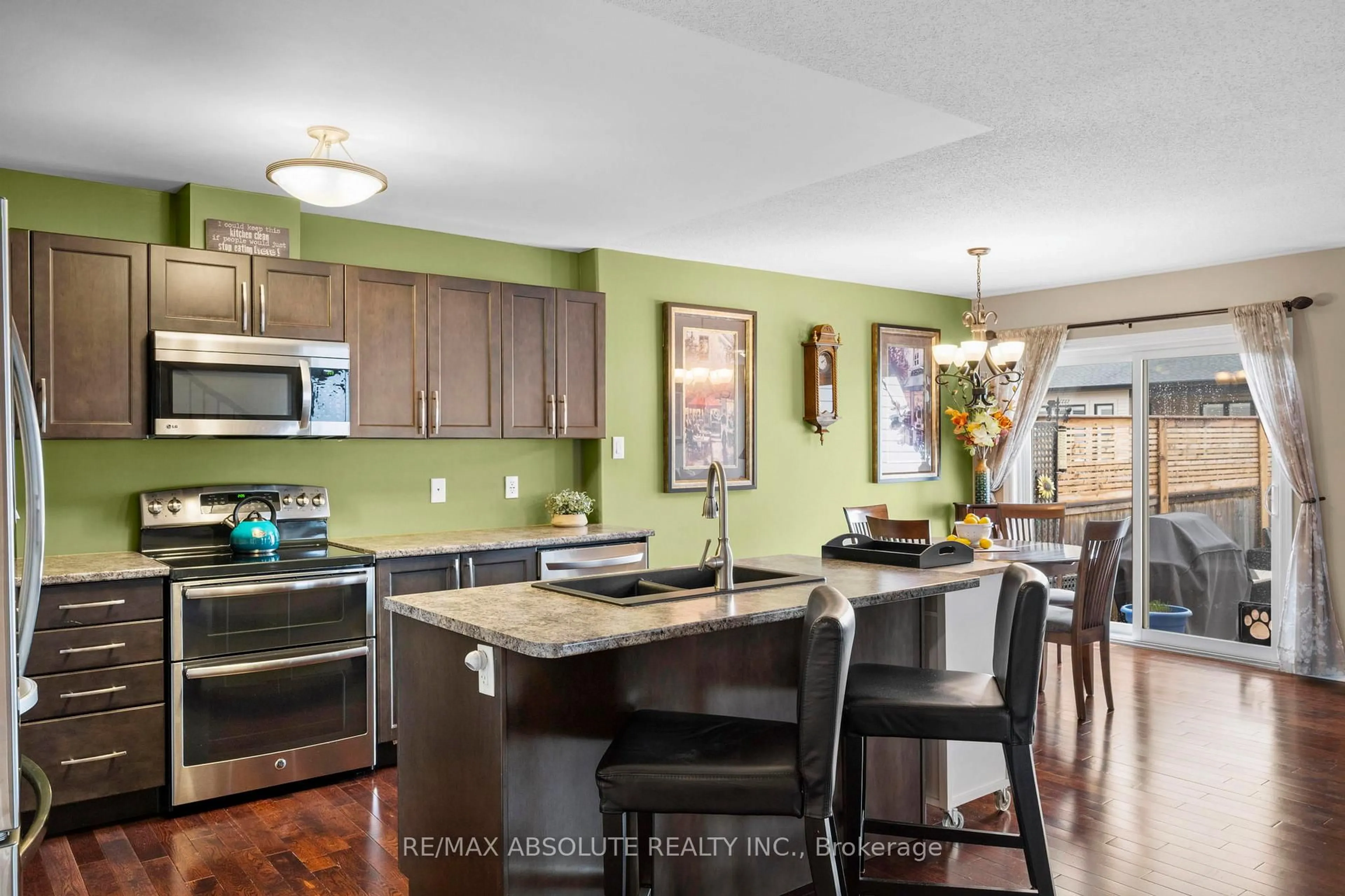 Open concept kitchen, unknown for 17 Allan Bond Crt, Arnprior Ontario K7S 0C5