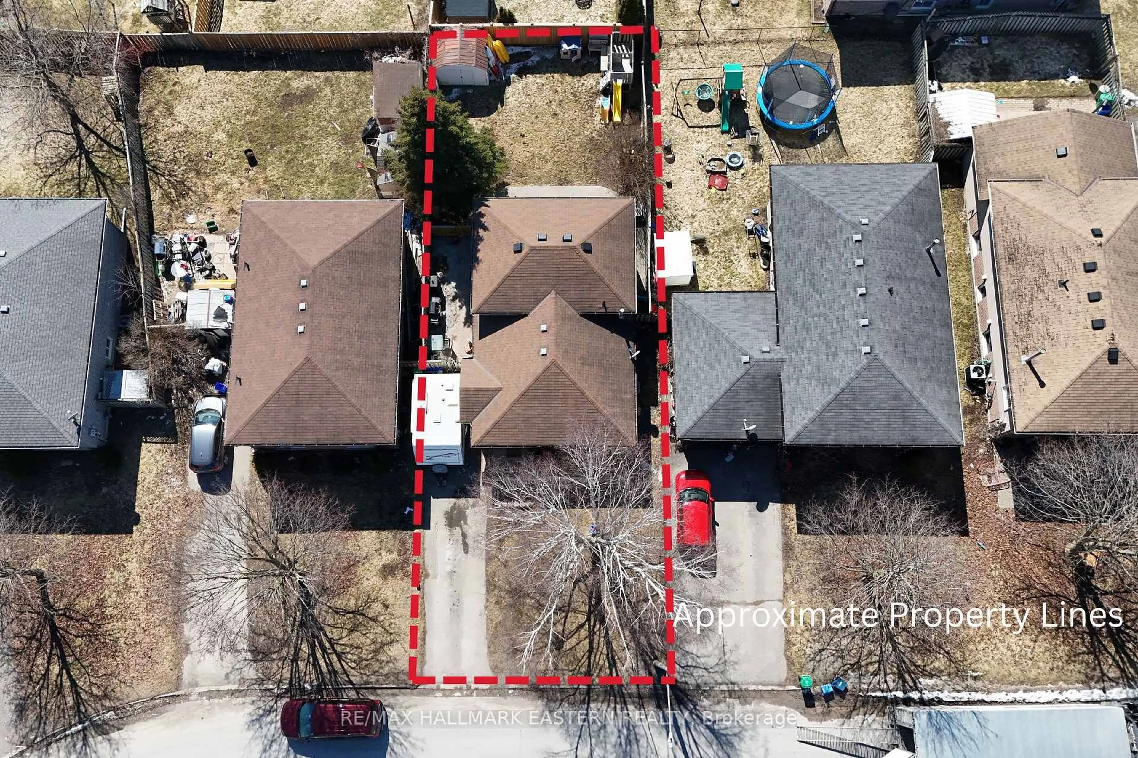 A pic from outside/outdoor area/front of a property/back of a property/a pic from drone, street for 488 Crystal Dr, Peterborough Ontario K9J 8G8