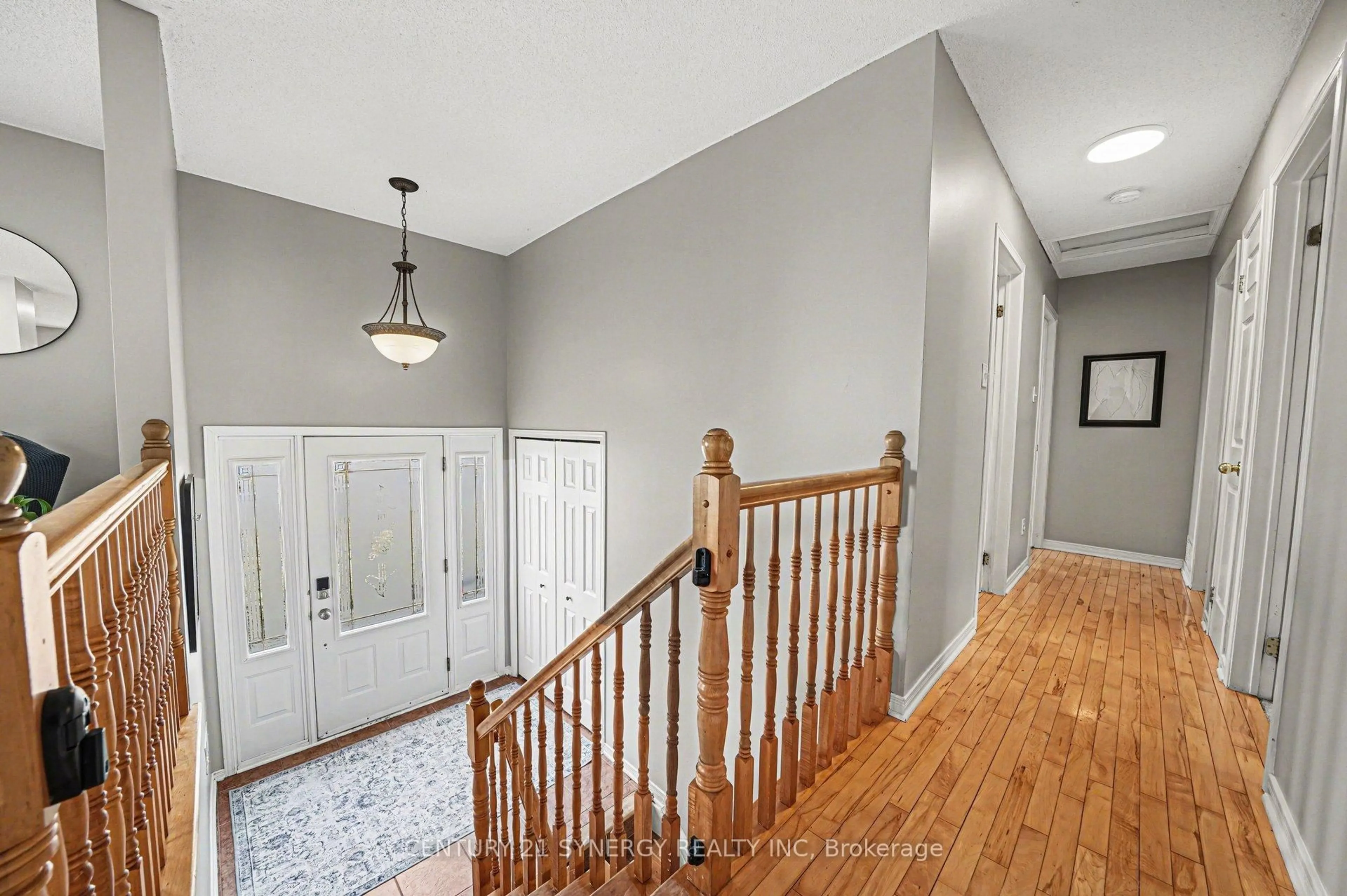 Indoor entryway for 471 Dalrymple Dr, Clarence-Rockland Ontario K4K 1G6