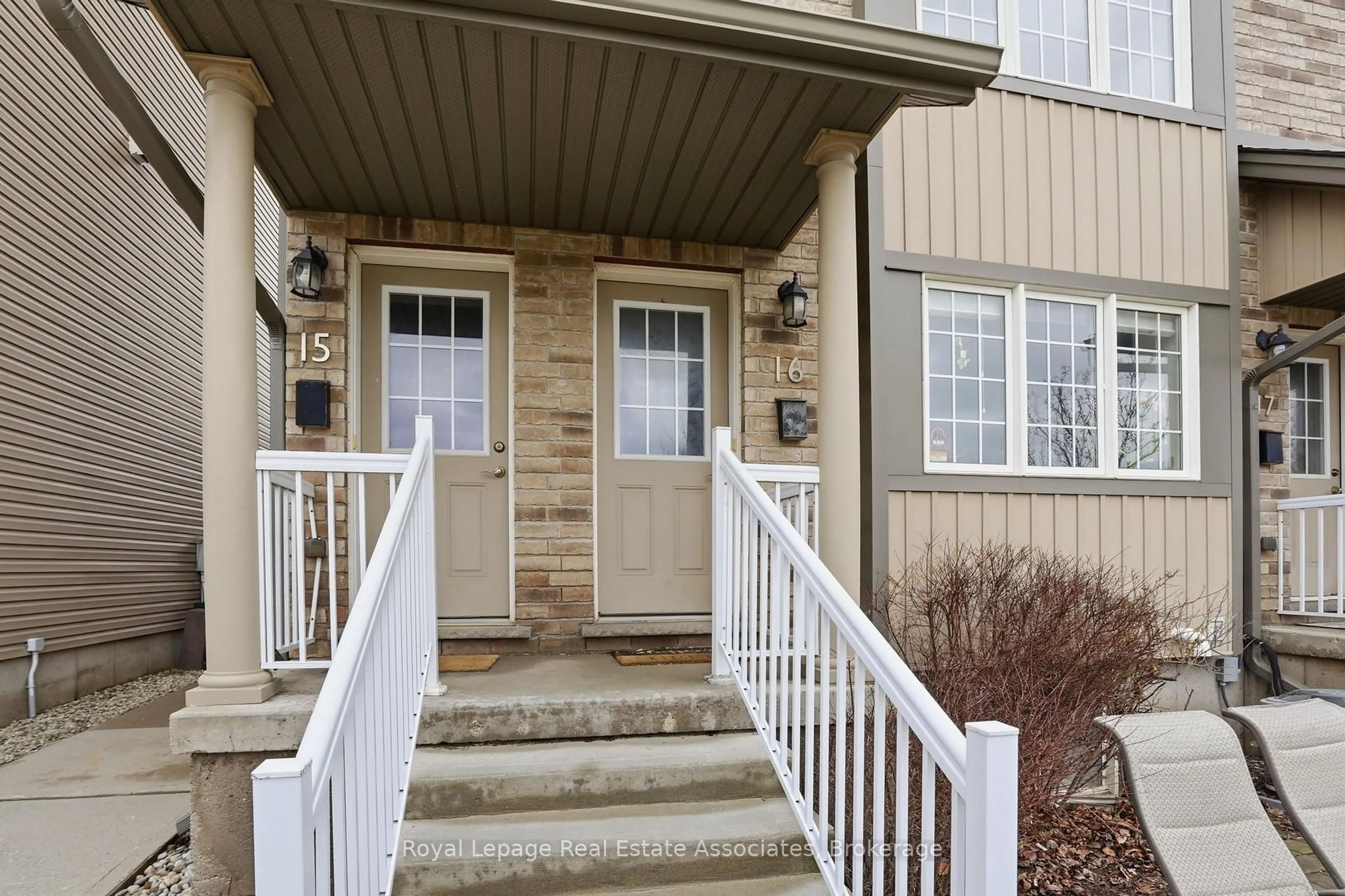 Indoor entryway for 275 Old Huron Rd #16, Kitchener Ontario N2R 1P9