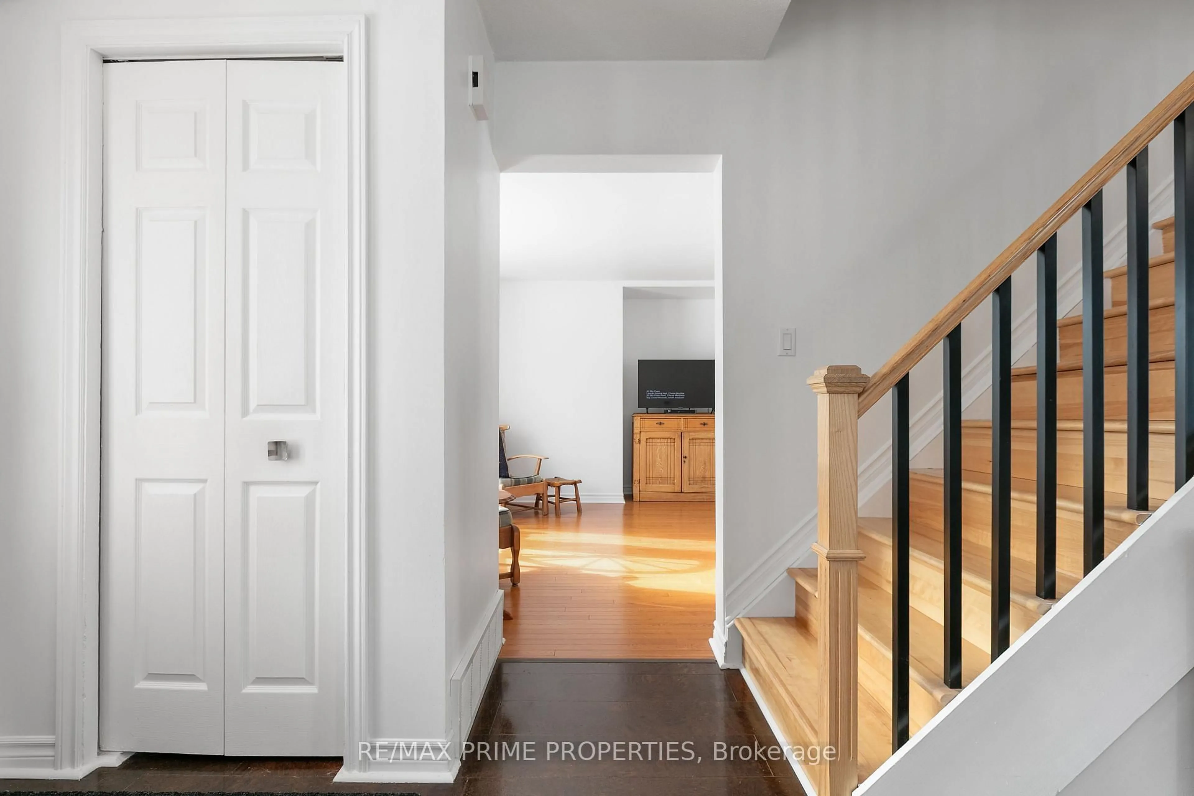 Indoor entryway for 13475 CRUMP Rd, North Dundas Ontario K0C 1H0