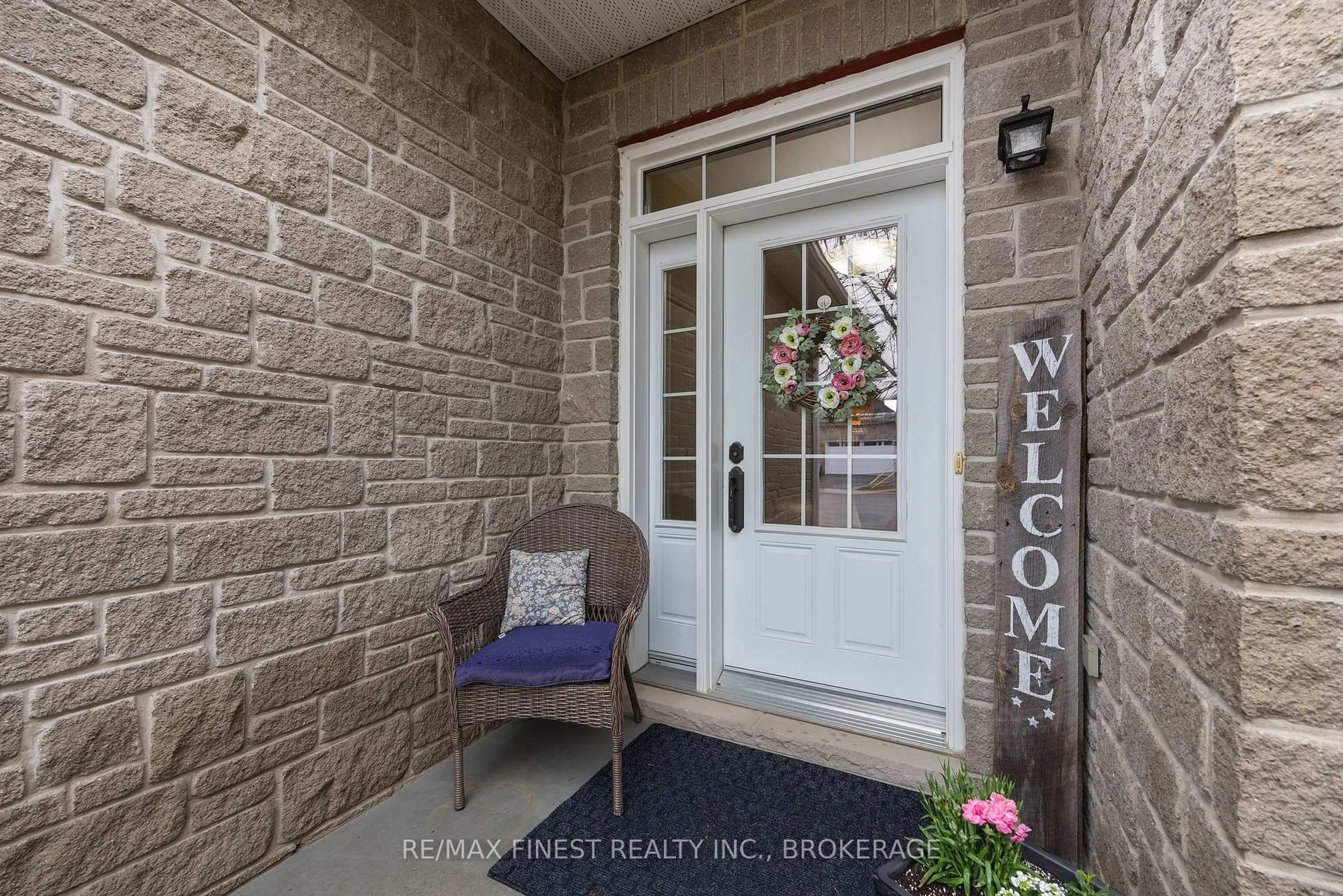 Indoor entryway for 1300 Westbrook Rd, Kingston Ontario K7P 0C2
