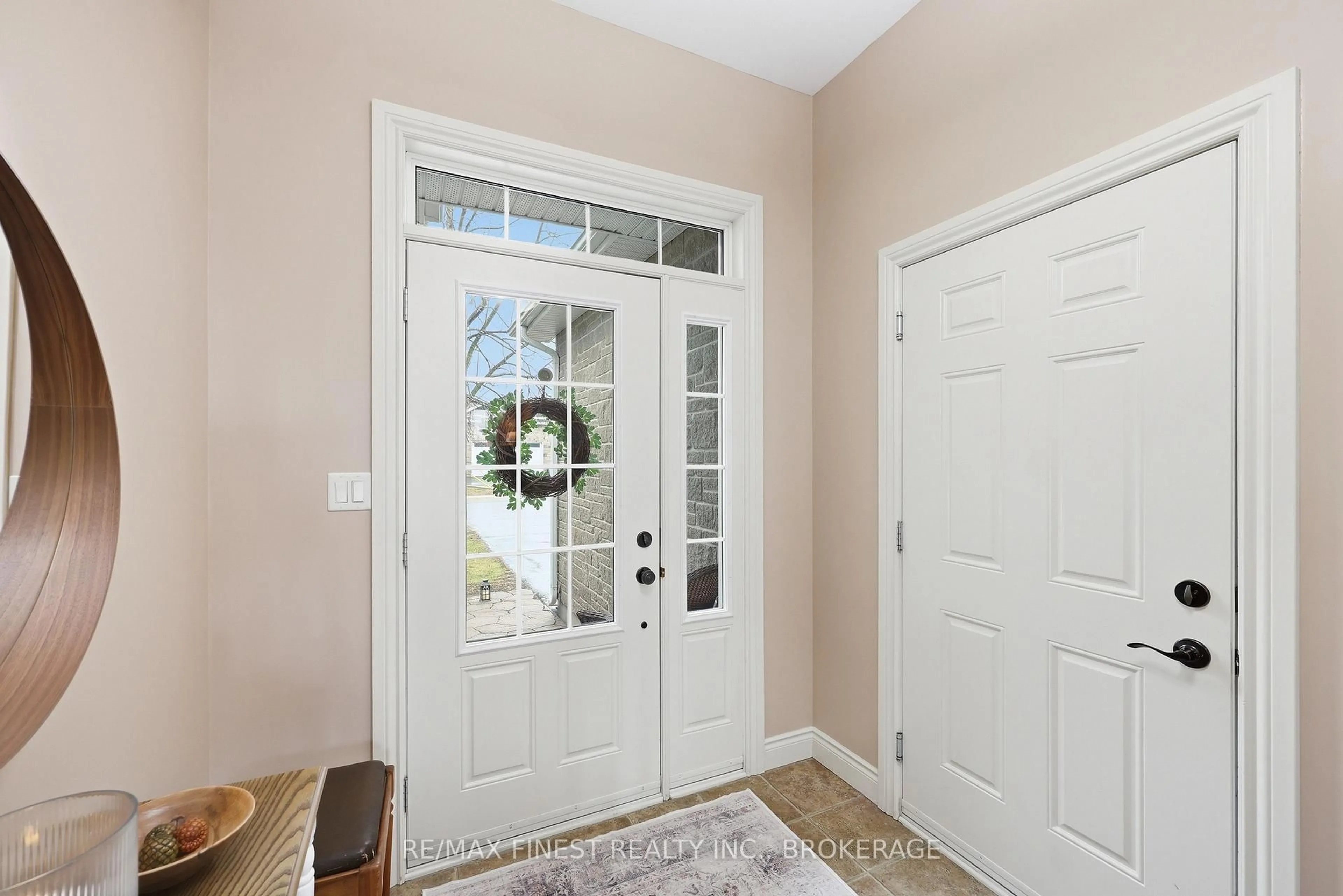 Indoor entryway for 1300 Westbrook Rd, Kingston Ontario K7P 0C2