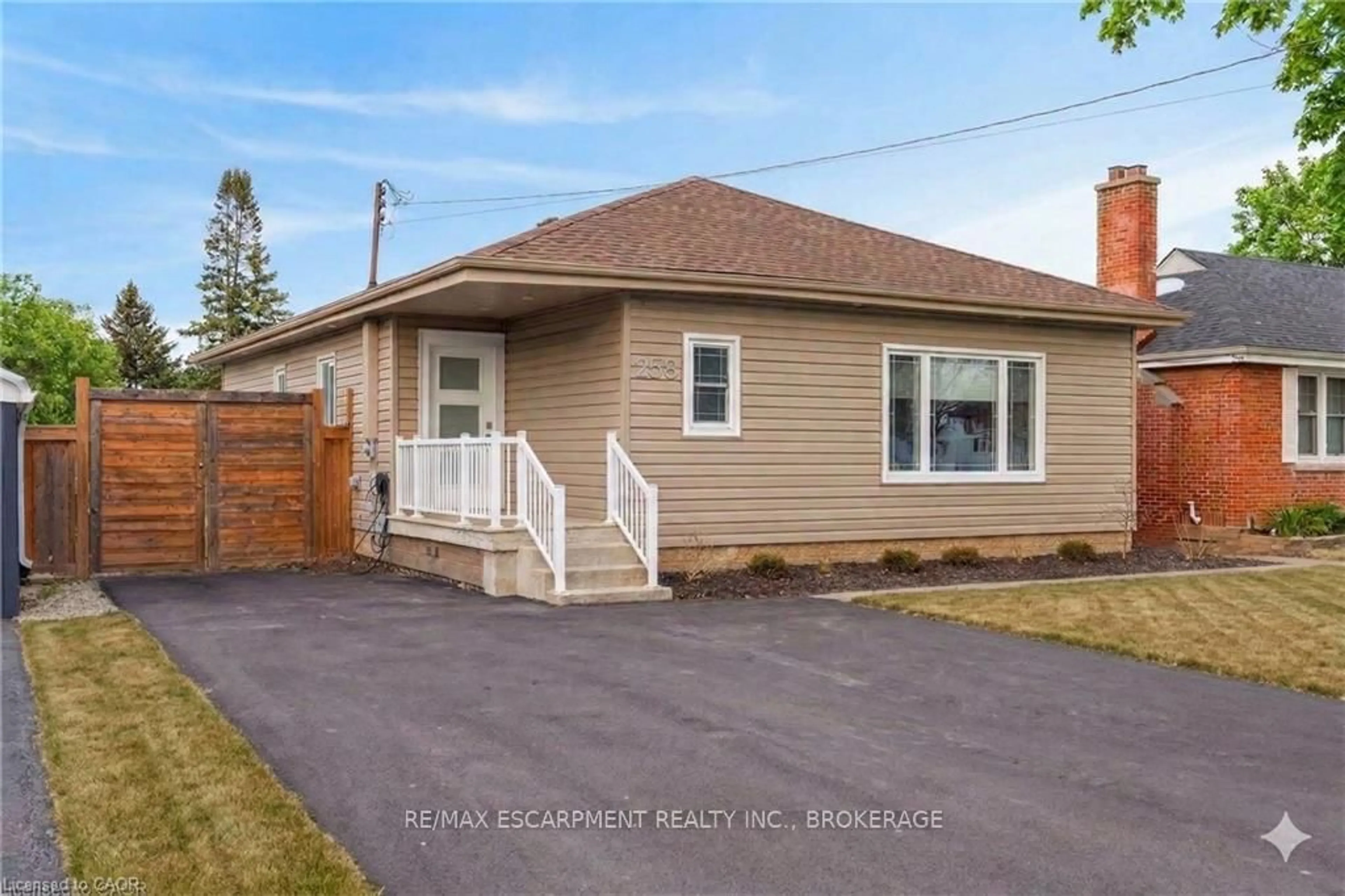 Unknown for 258 Sanatorium Rd, Hamilton Ontario L9C 1Z9