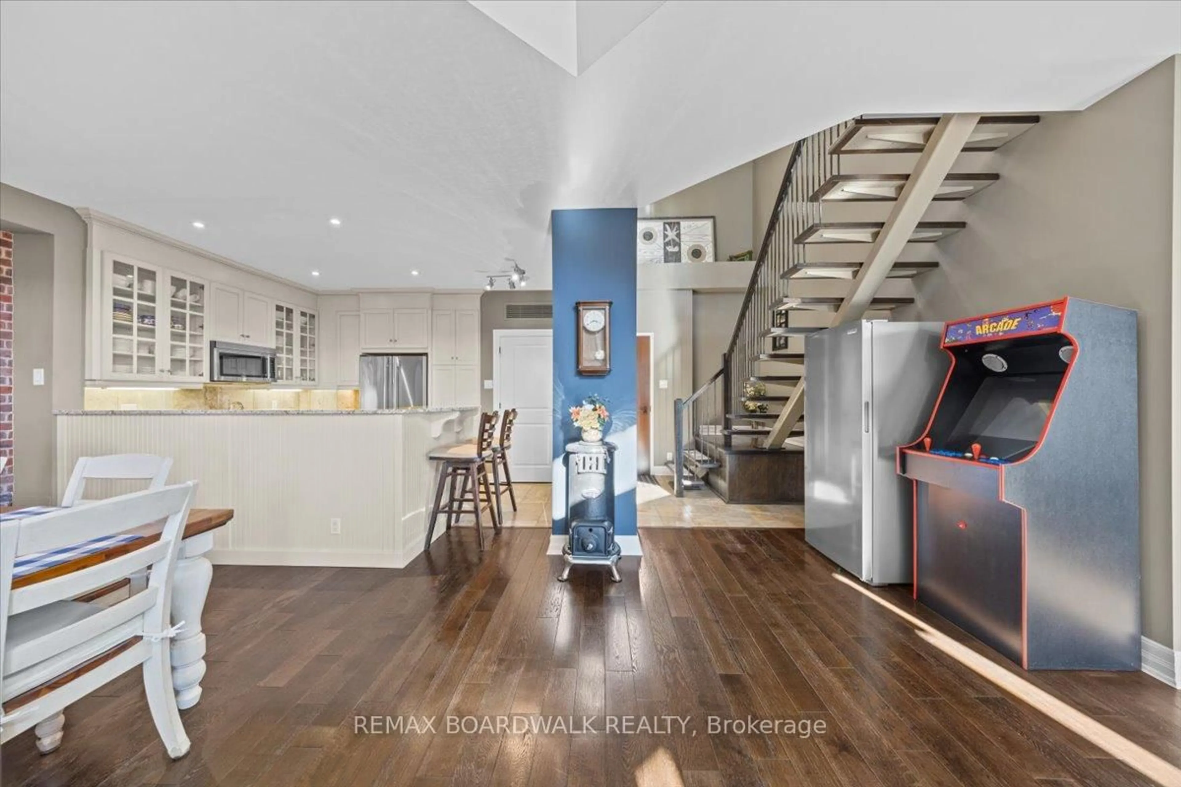 Open concept kitchen, unknown for 320 Mcleod St ##PH804, Ottawa Ontario K2P 1A3