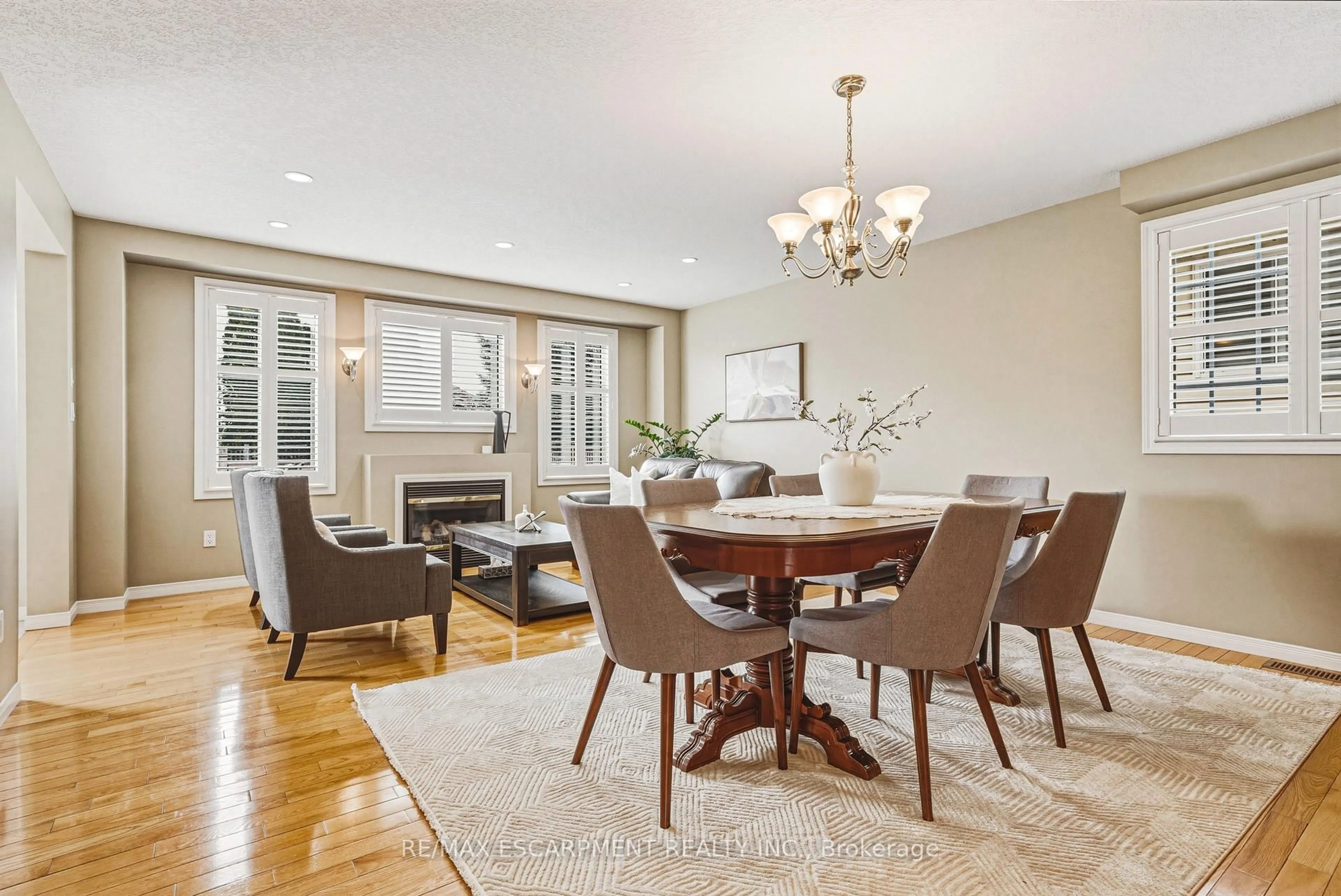 Dining room, unknown for 228 Holbeach Cres, Waterloo Ontario N2J 4Y7