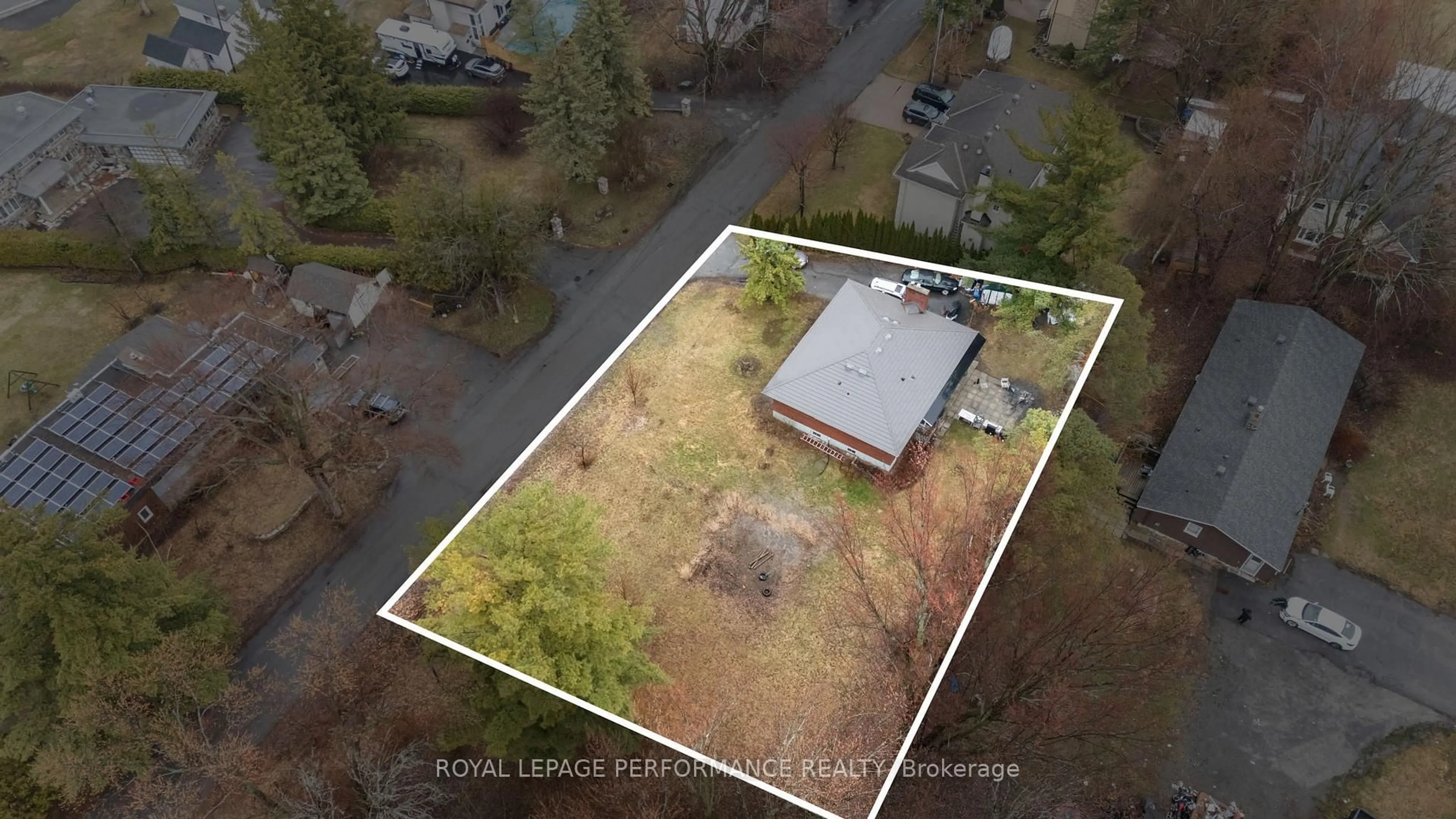 A pic from outside/outdoor area/front of a property/back of a property/a pic from drone, street for 28 Myrle Ave, Ottawa Ontario K2H 8E6