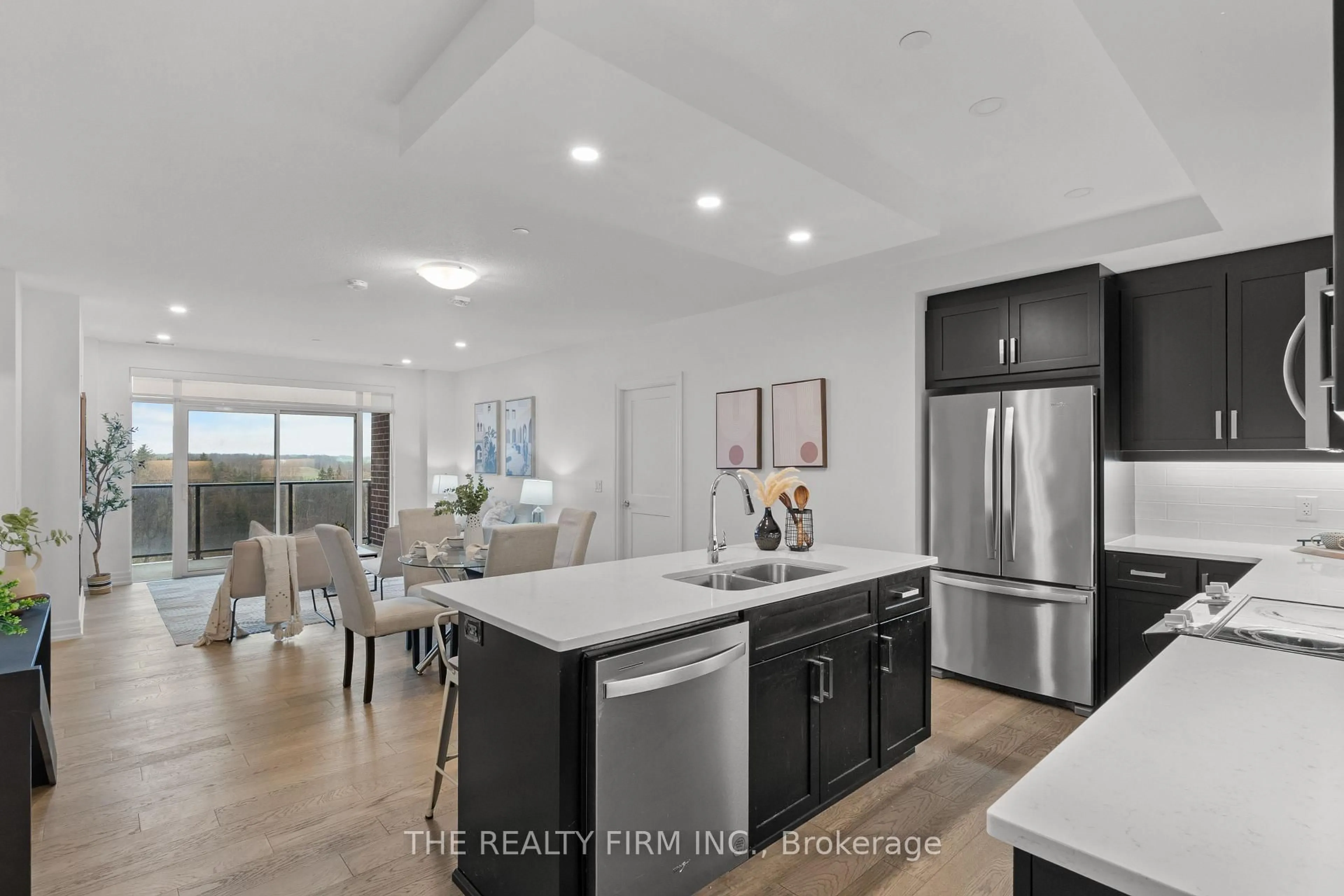 Open concept kitchen, ceramic/tile floor for 480 Callaway Rd #611, London North Ontario N6G 0Z3