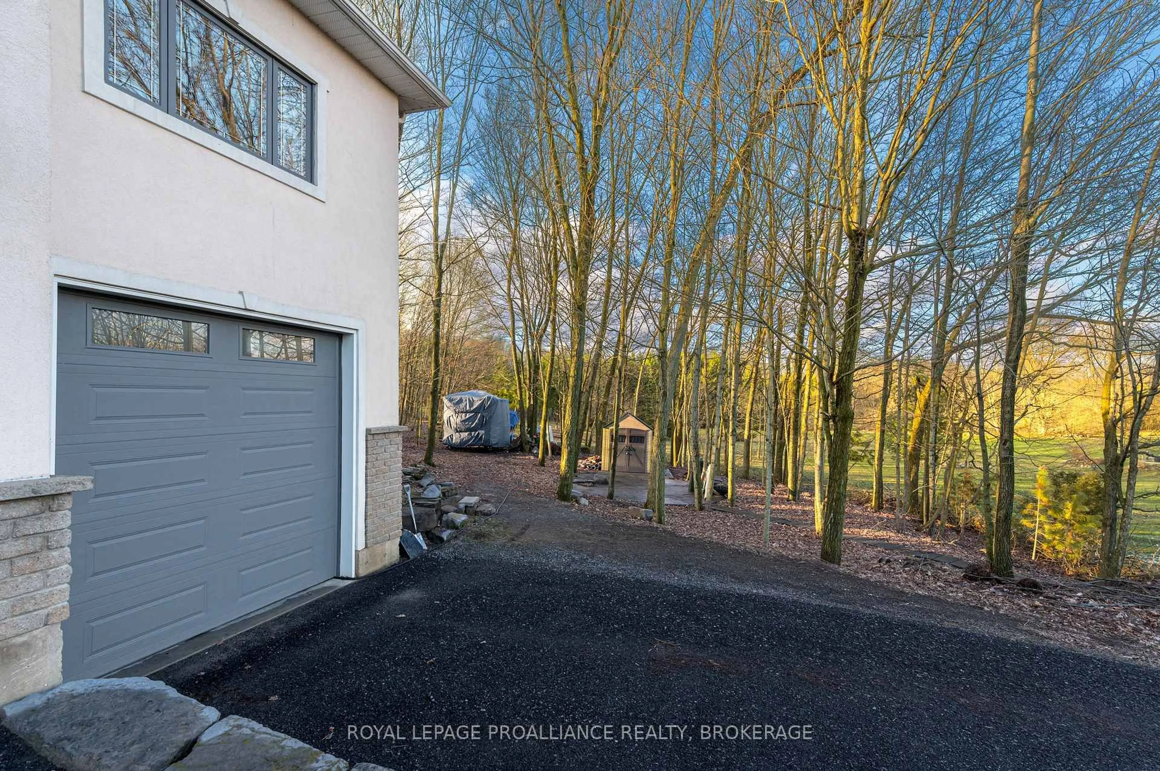 A pic from outside/outdoor area/front of a property/back of a property/a pic from drone, unknown for 27 Collins Dr, Inverary Ontario K0H 1X0