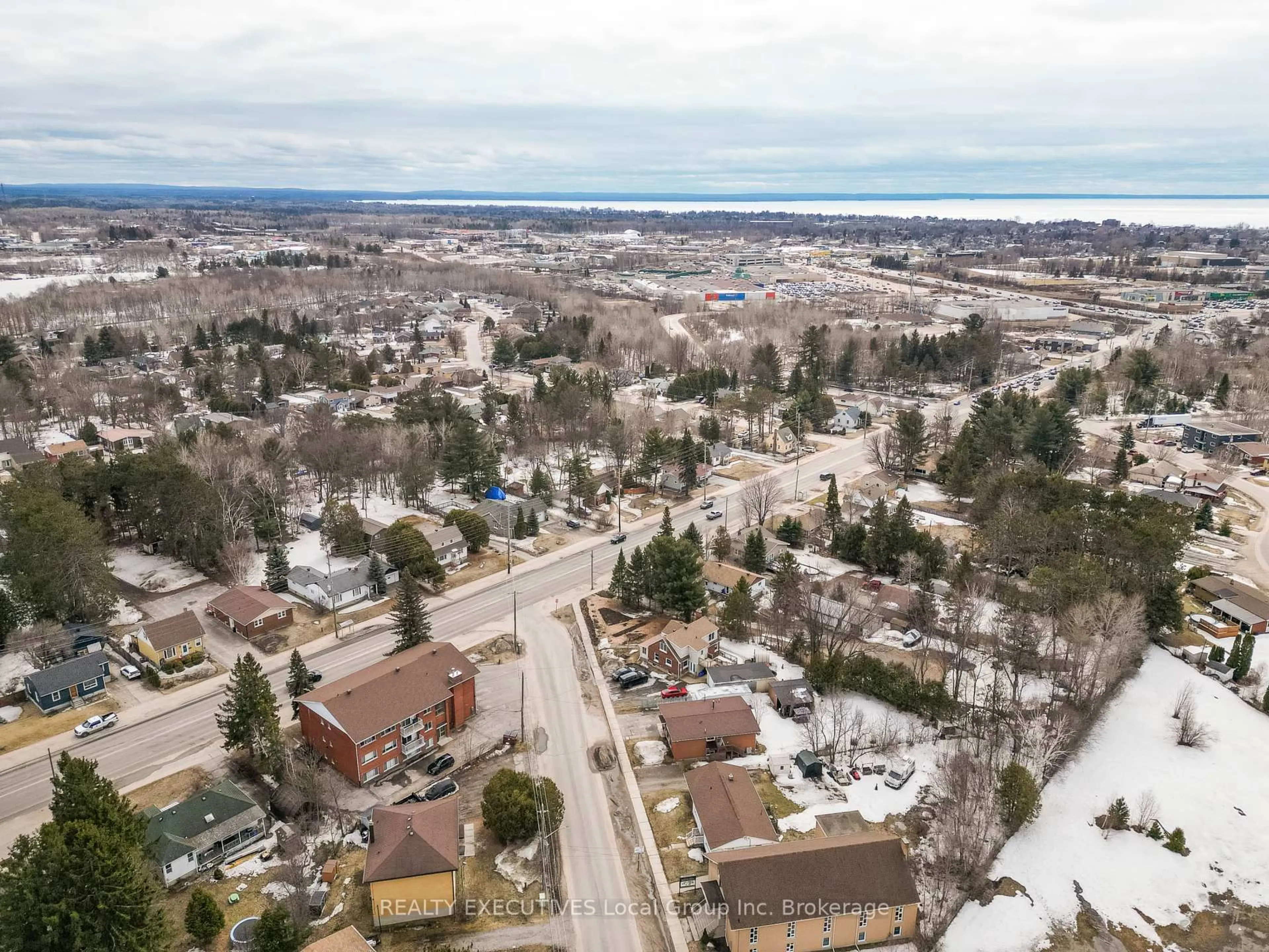A pic from outside/outdoor area/front of a property/back of a property/a pic from drone, unknown for 2418 Trout Lake Rd #5, North Bay Ontario P1B 7S7