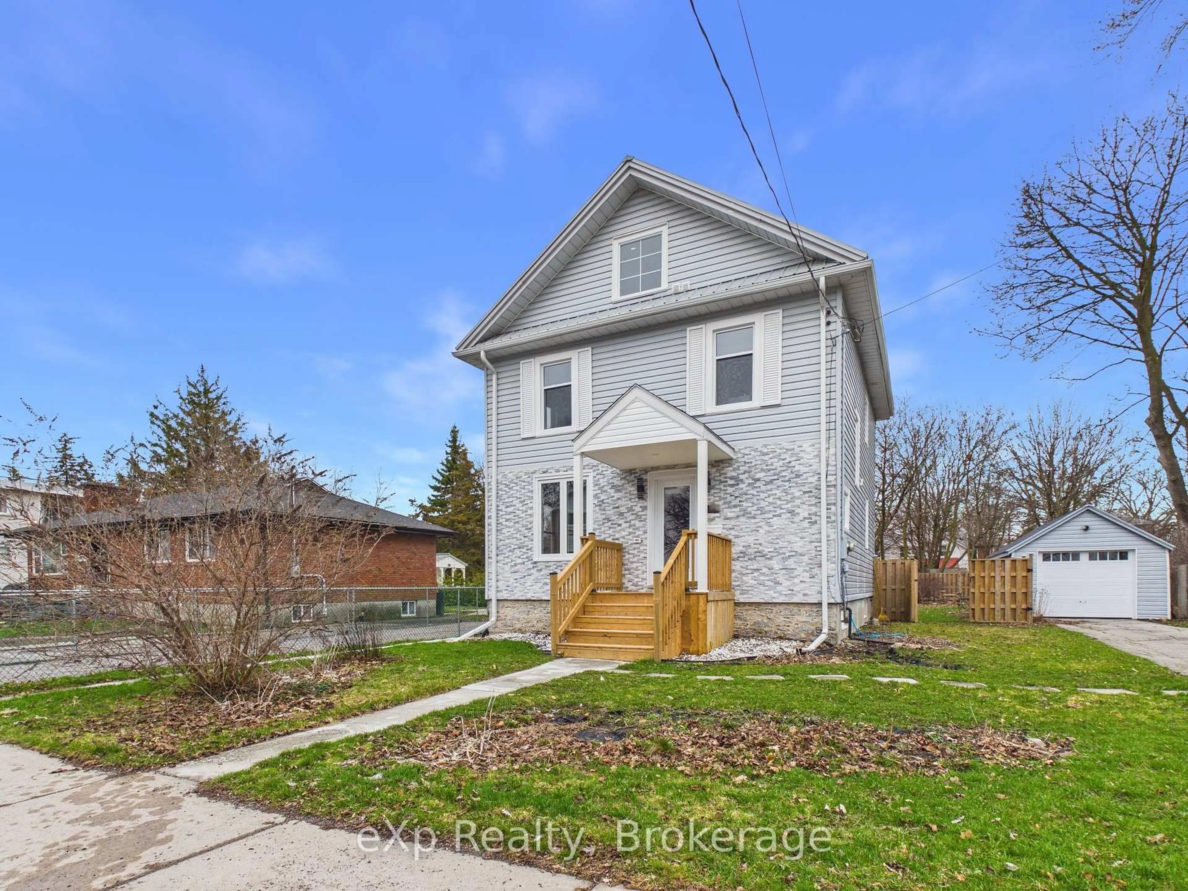 A pic from outside/outdoor area/front of a property/back of a property/a pic from drone, street for 276 Foster Ave, Belleville Ontario K8N 3R5