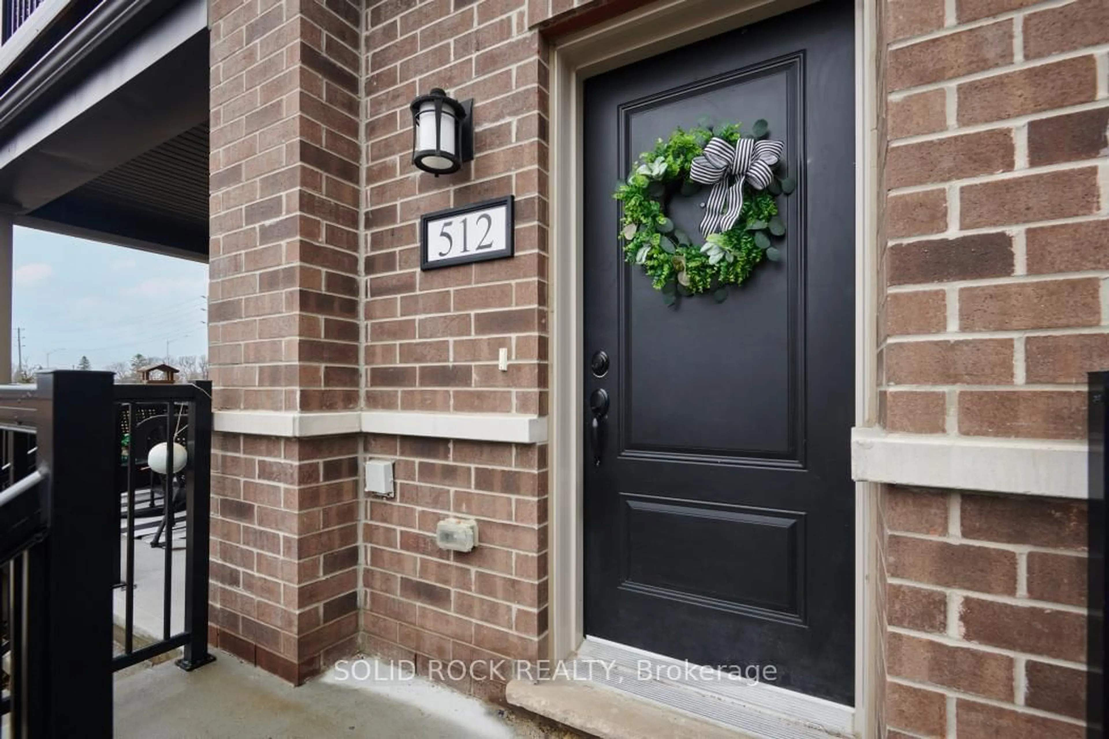 Indoor entryway for 512 Pilot Private, Stittsville Ontario K2S 0S4