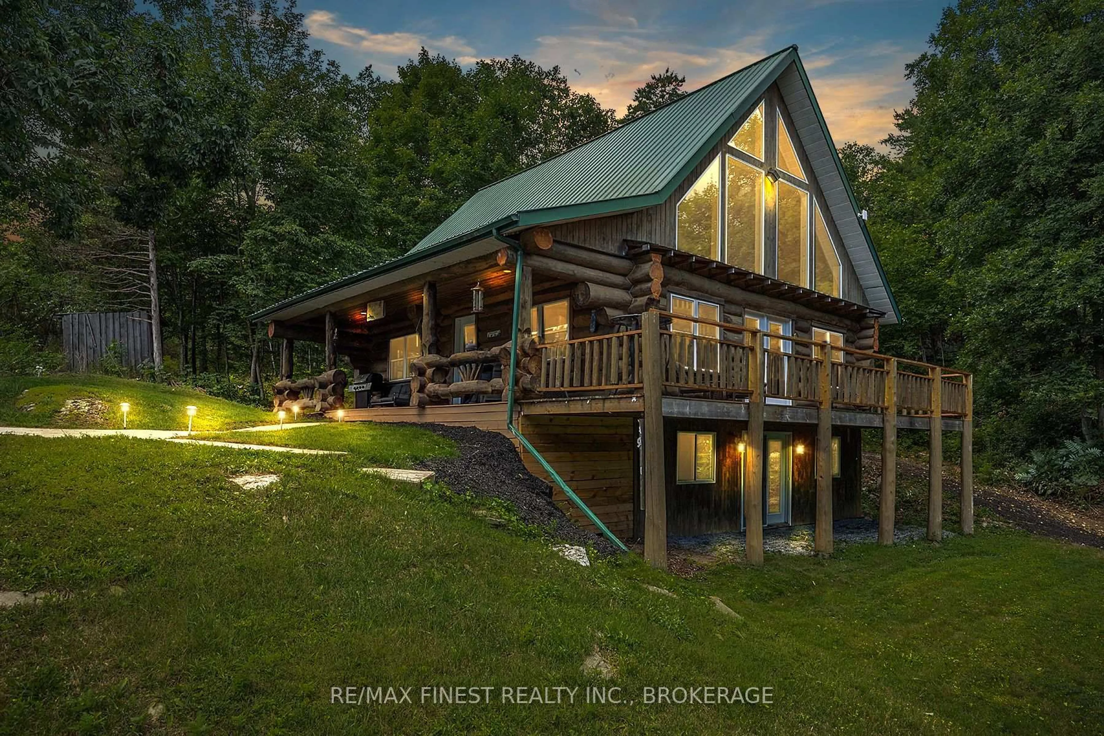 A pic from outside/outdoor area/front of a property/back of a property/a pic from drone, unknown for 7679 Perth Rd, Perth Road Ontario K0H 2L0