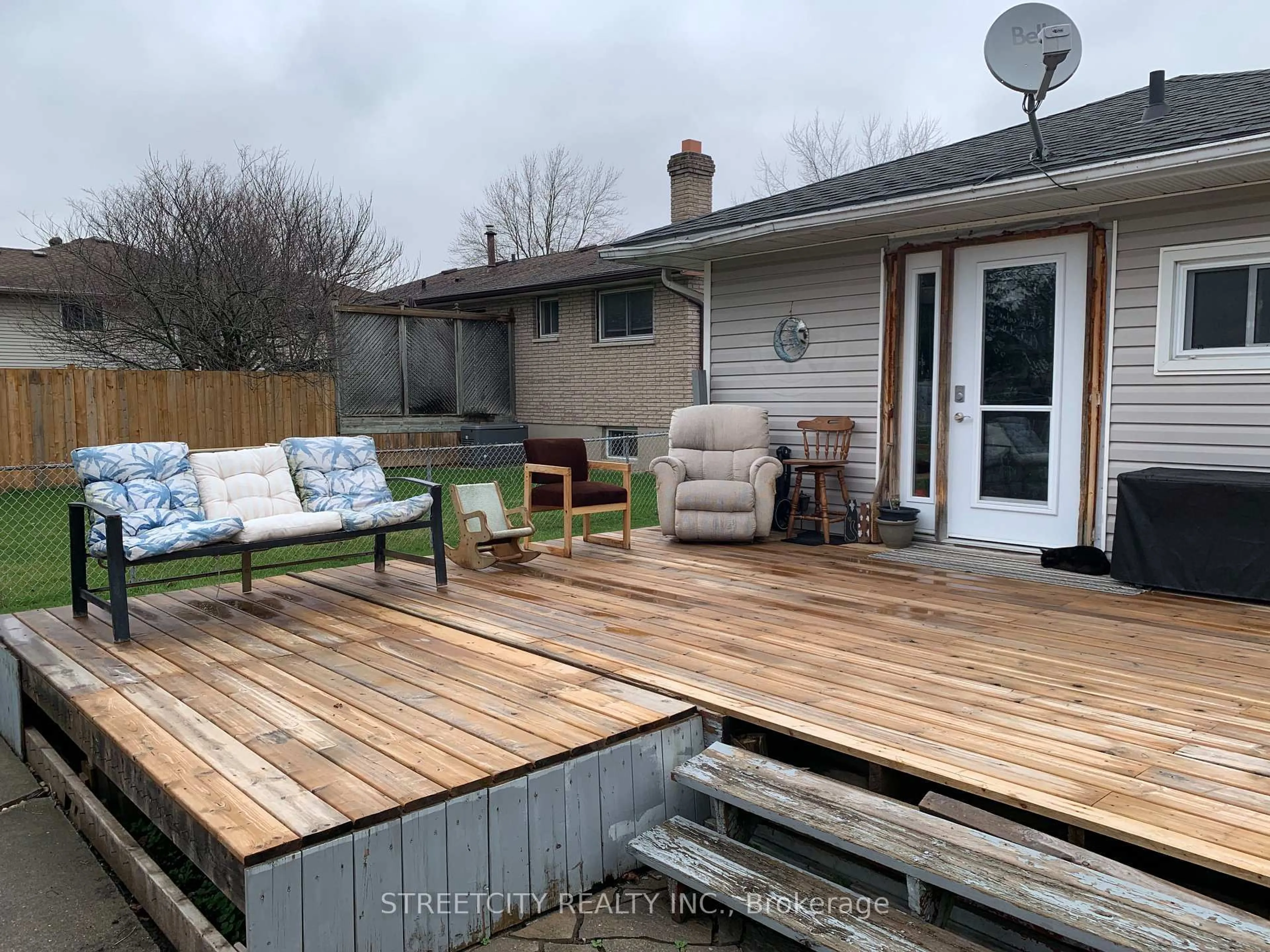 Patio, unknown for 176 KING St, Southwest Middlesex Ontario N0L 1M0