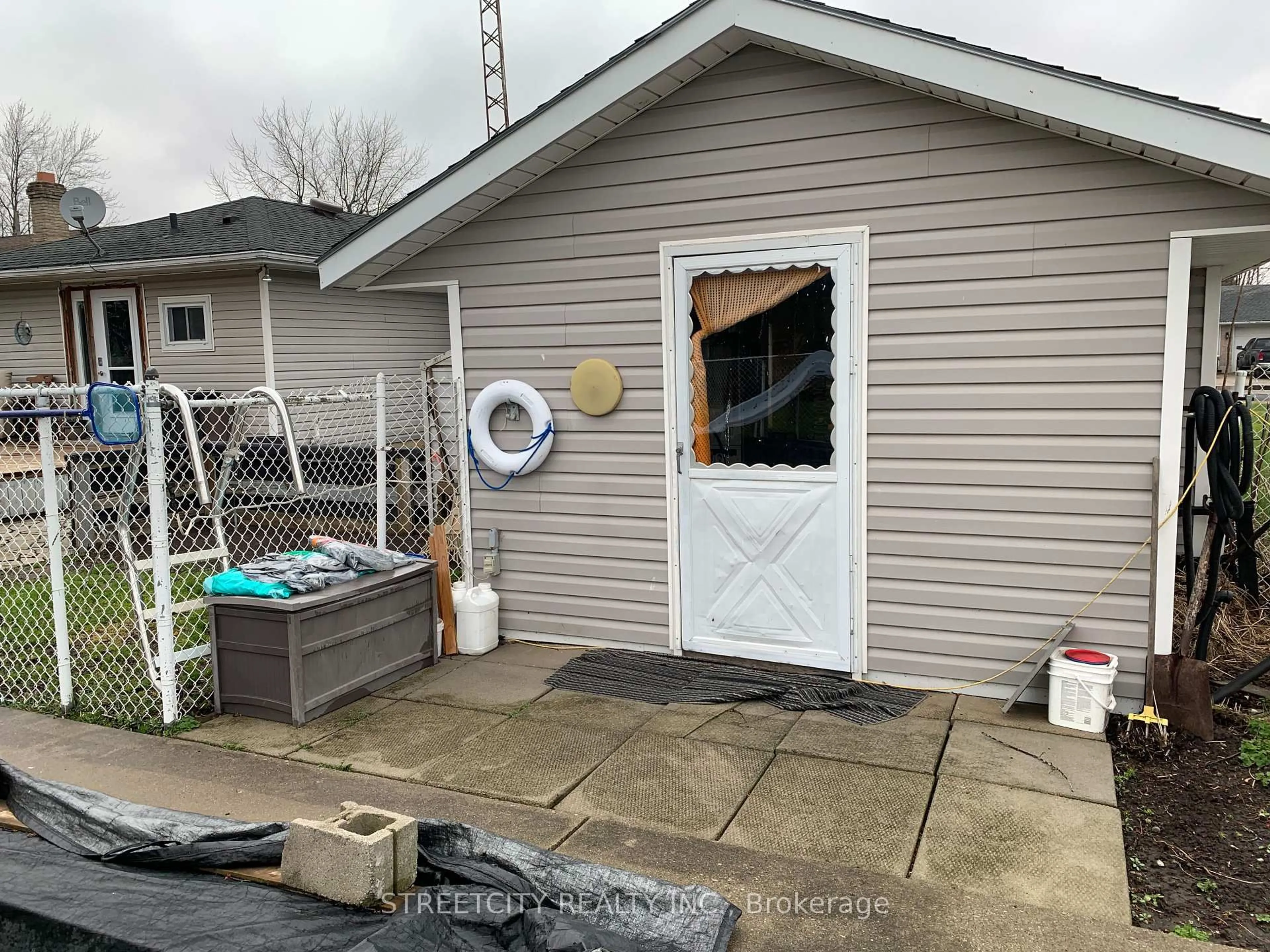 Unknown for 176 KING St, Southwest Middlesex Ontario N0L 1M0